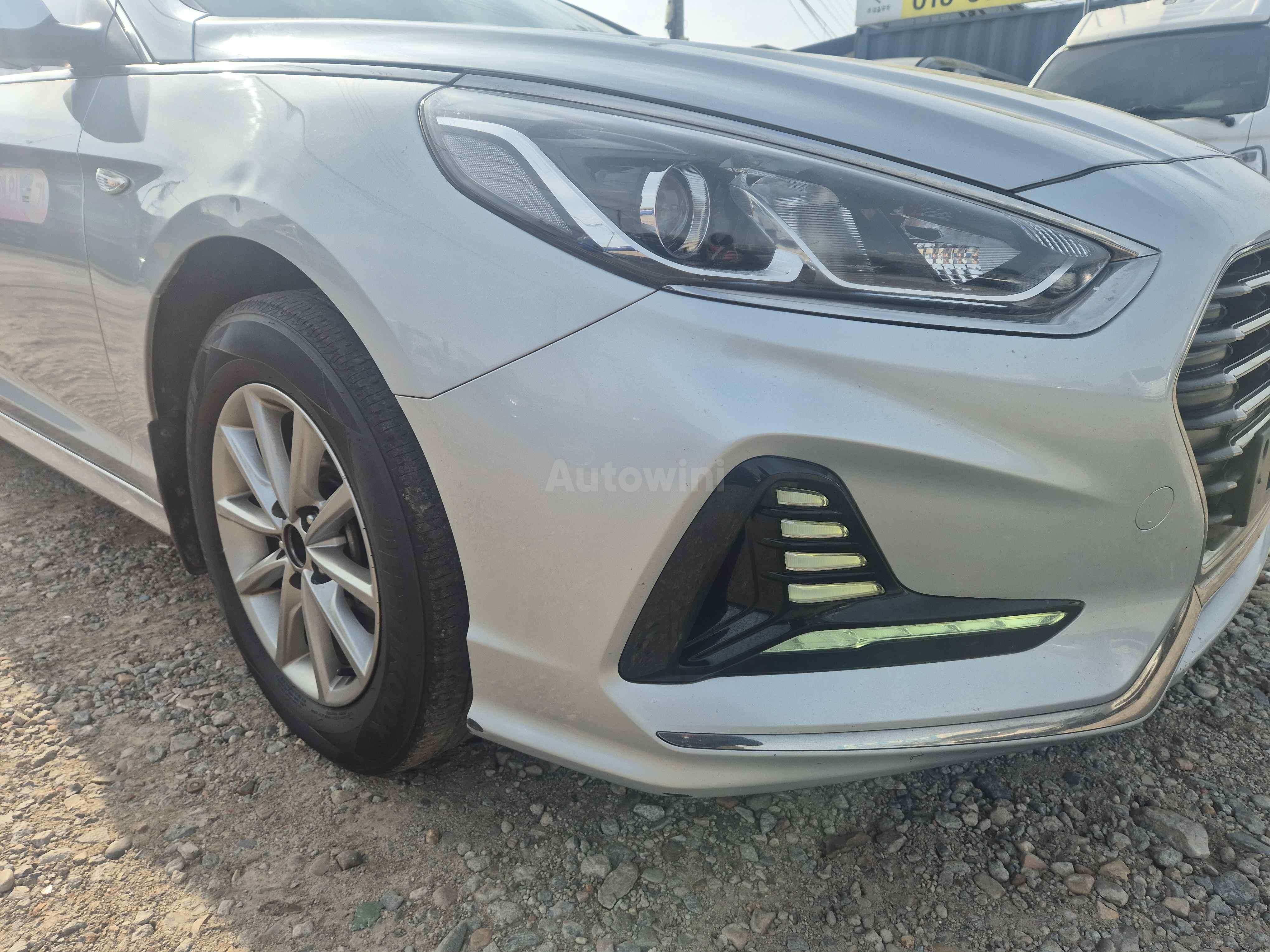 2019 HYUNDAI SONATA VIN: KMHE341DBKA538805