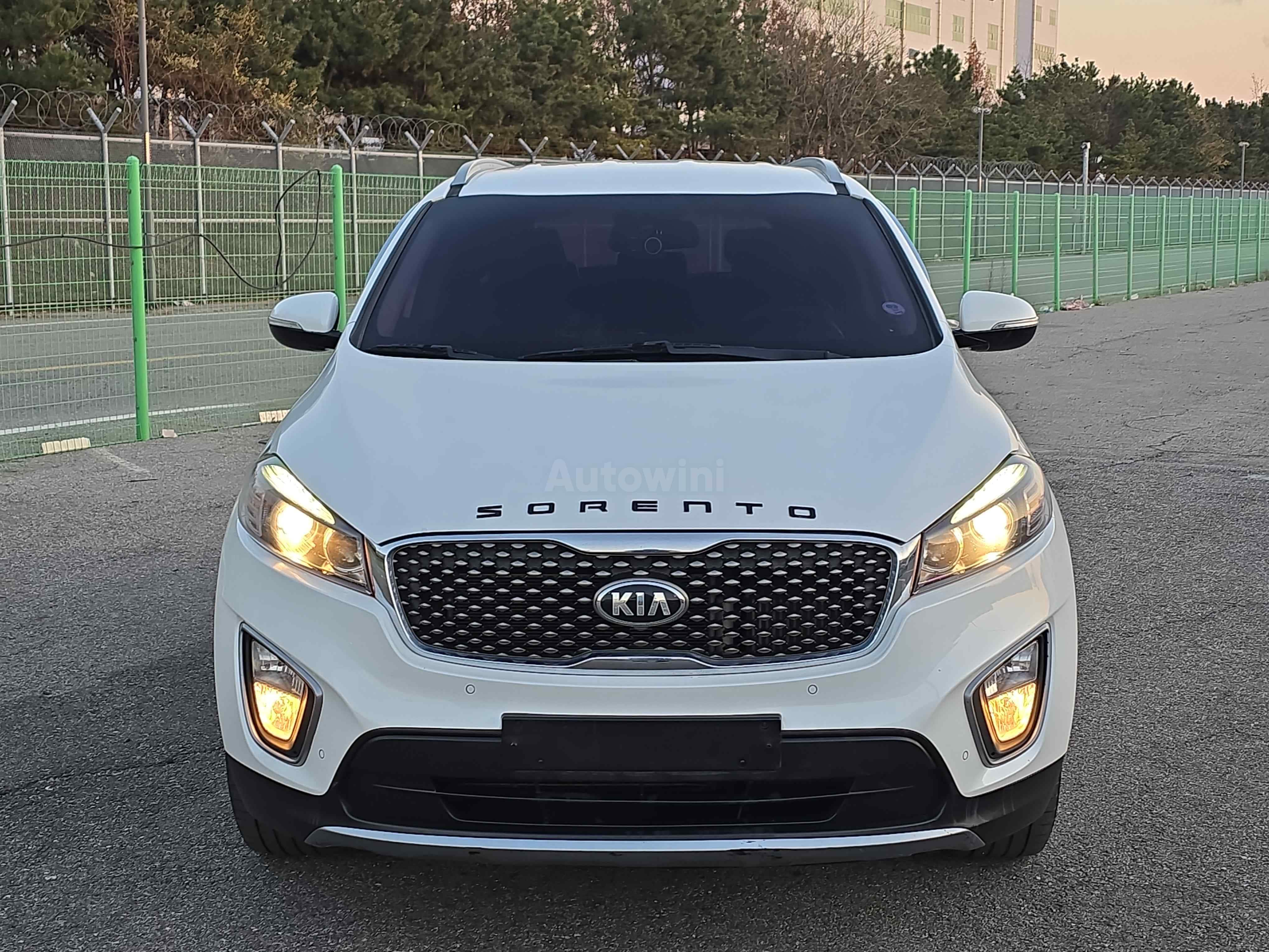 2015 KIA SORENTO VIN: KNAPH81ABFA068327