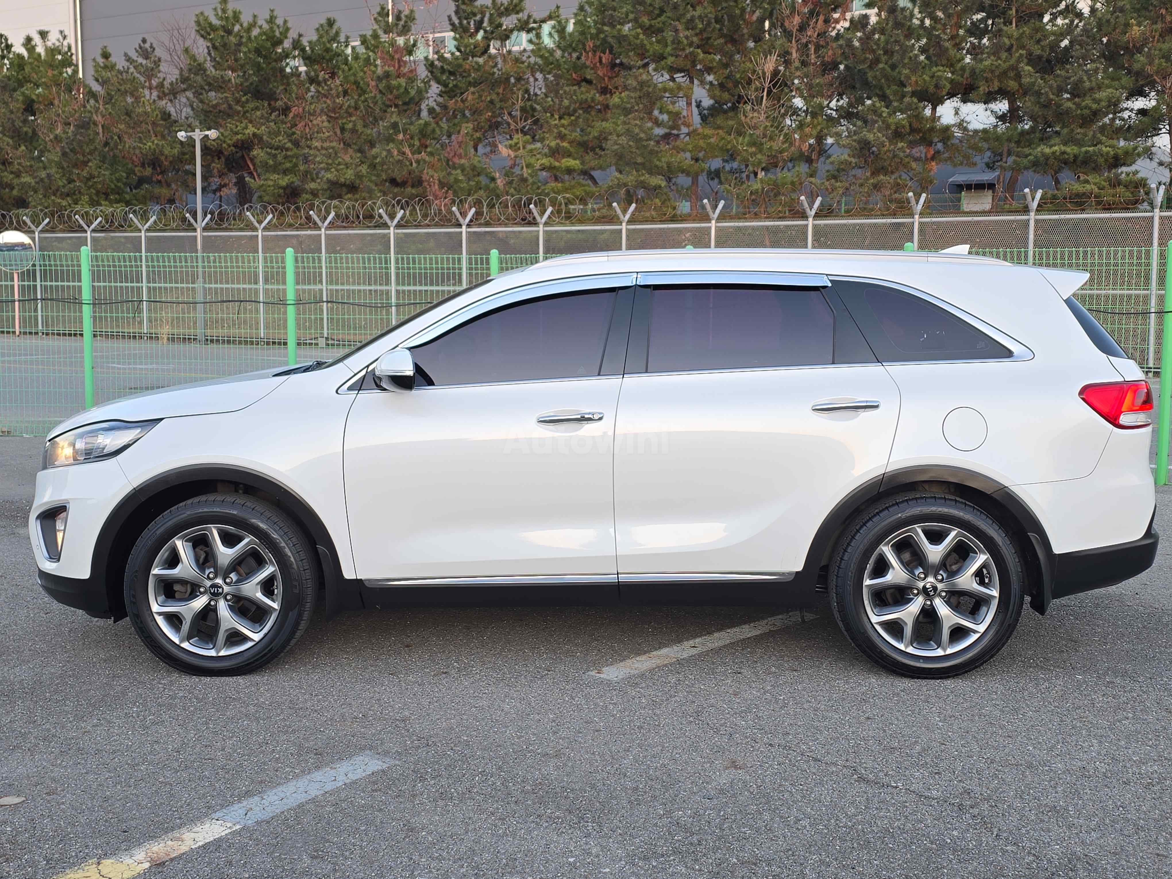 2015 KIA SORENTO VIN: KNAPH81ABFA068327