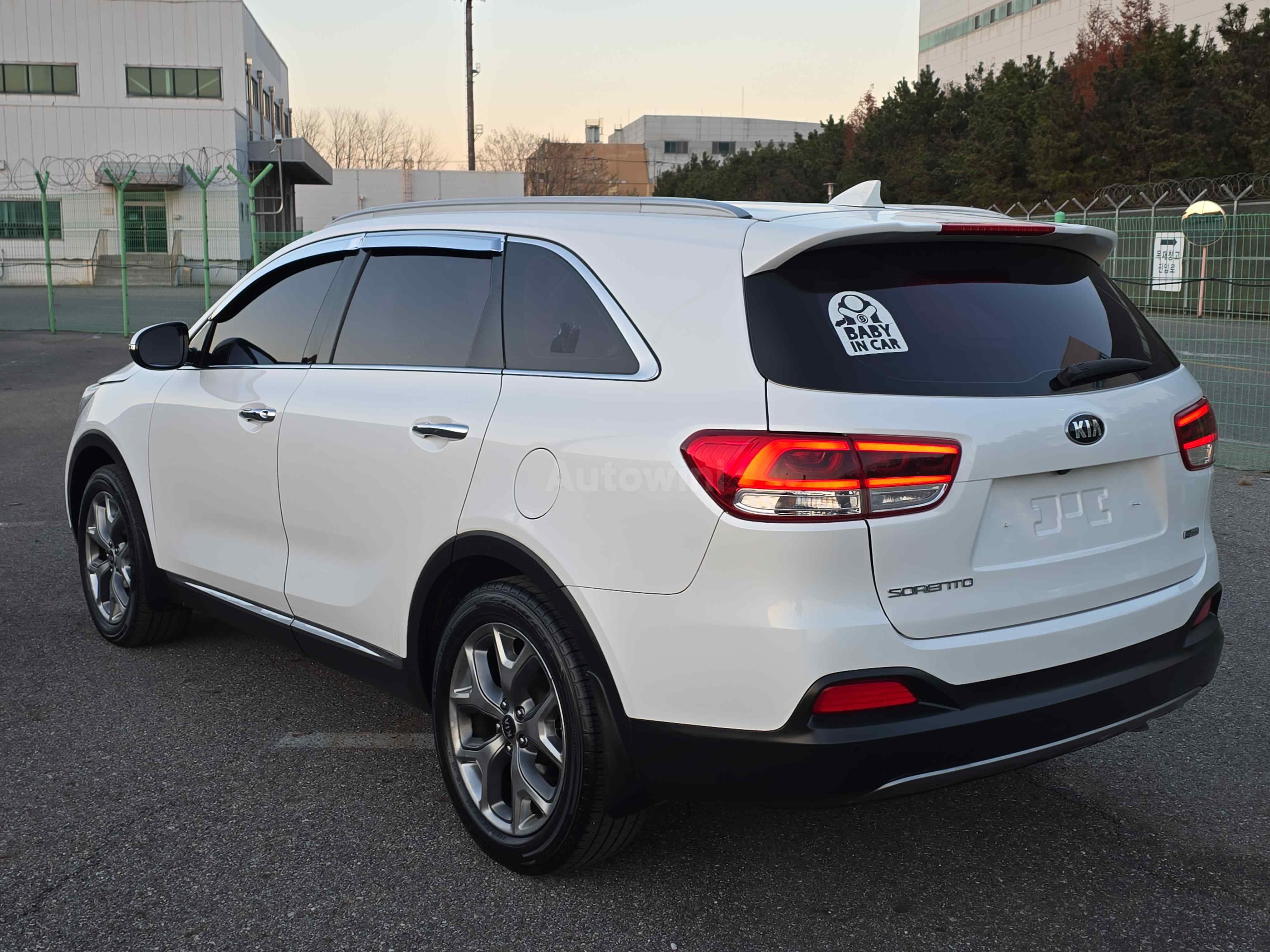 2015 KIA SORENTO VIN: KNAPH81ABFA068327