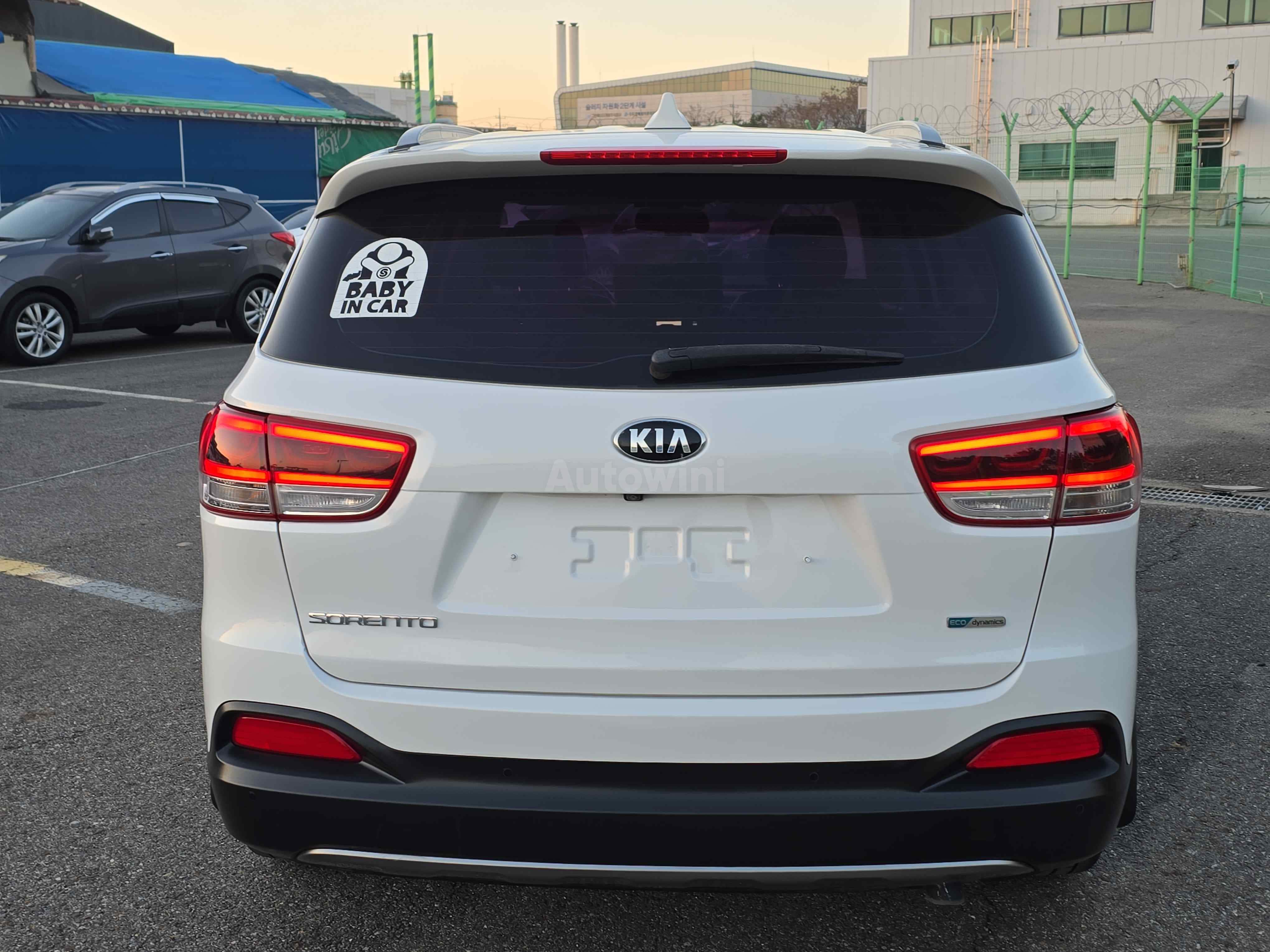 2015 KIA SORENTO VIN: KNAPH81ABFA068327