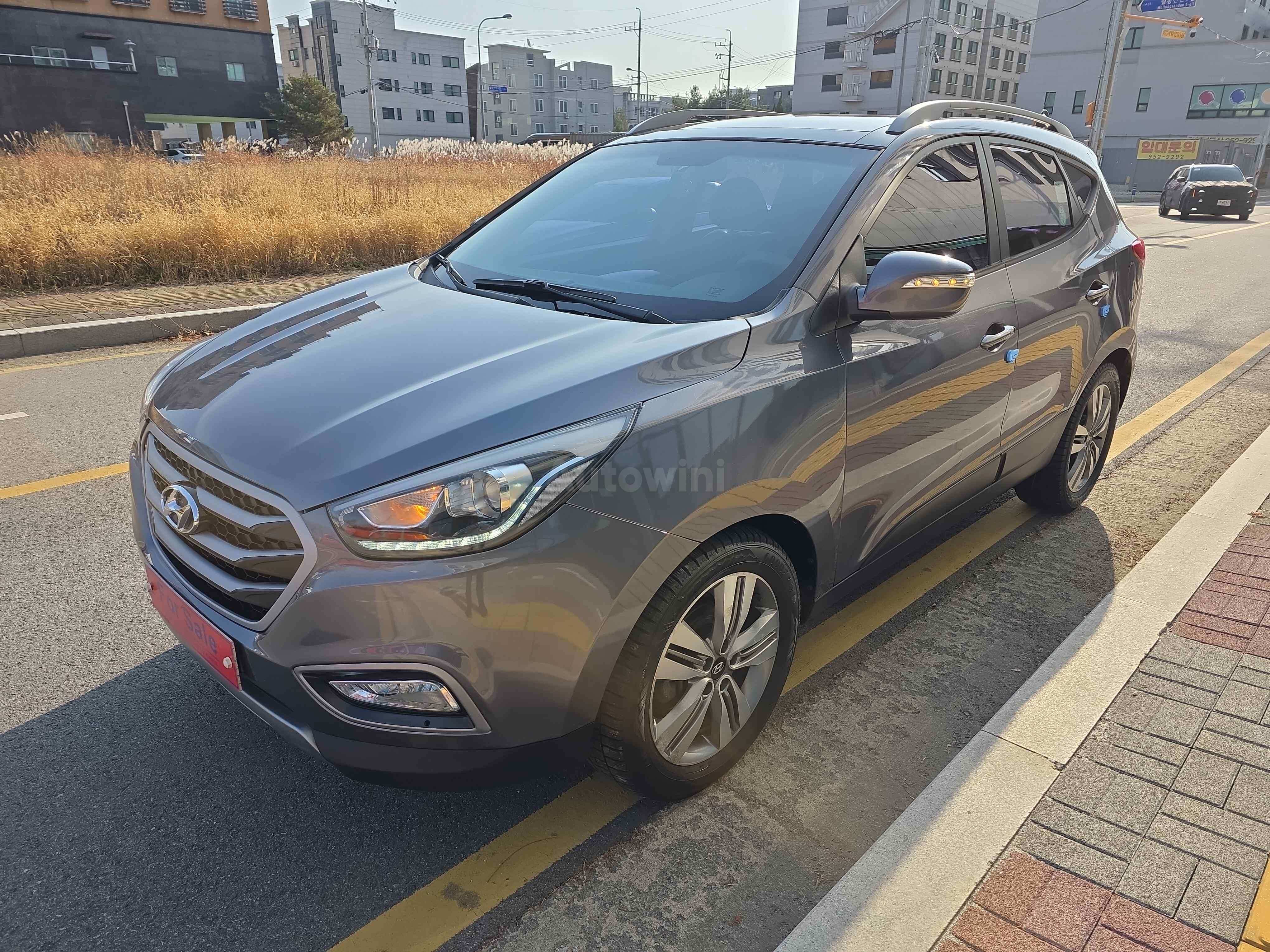 2015 HYUNDAI TUCSON VIN: KMHJT81VDFU989604