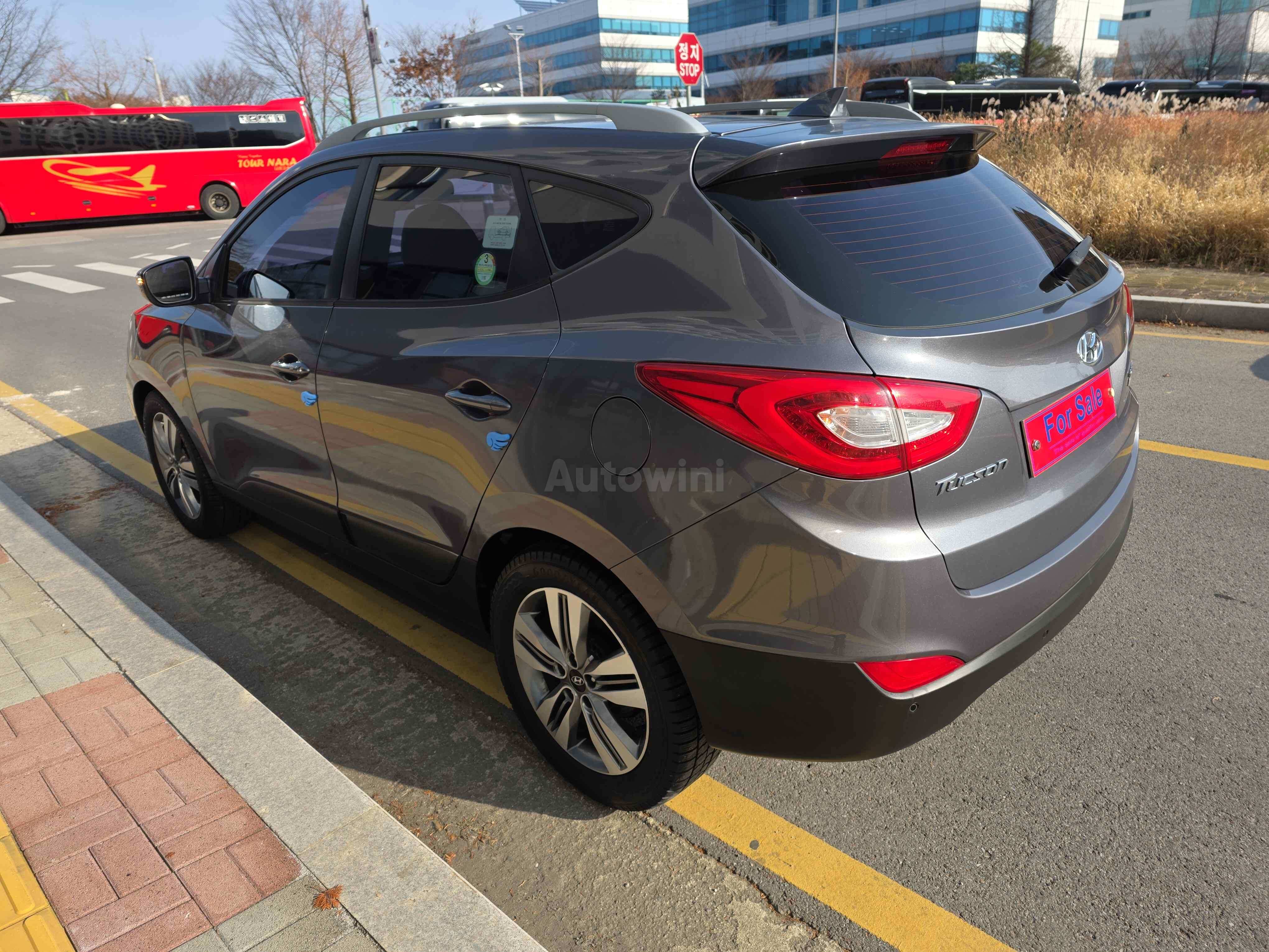2015 HYUNDAI TUCSON VIN: KMHJT81VDFU989604