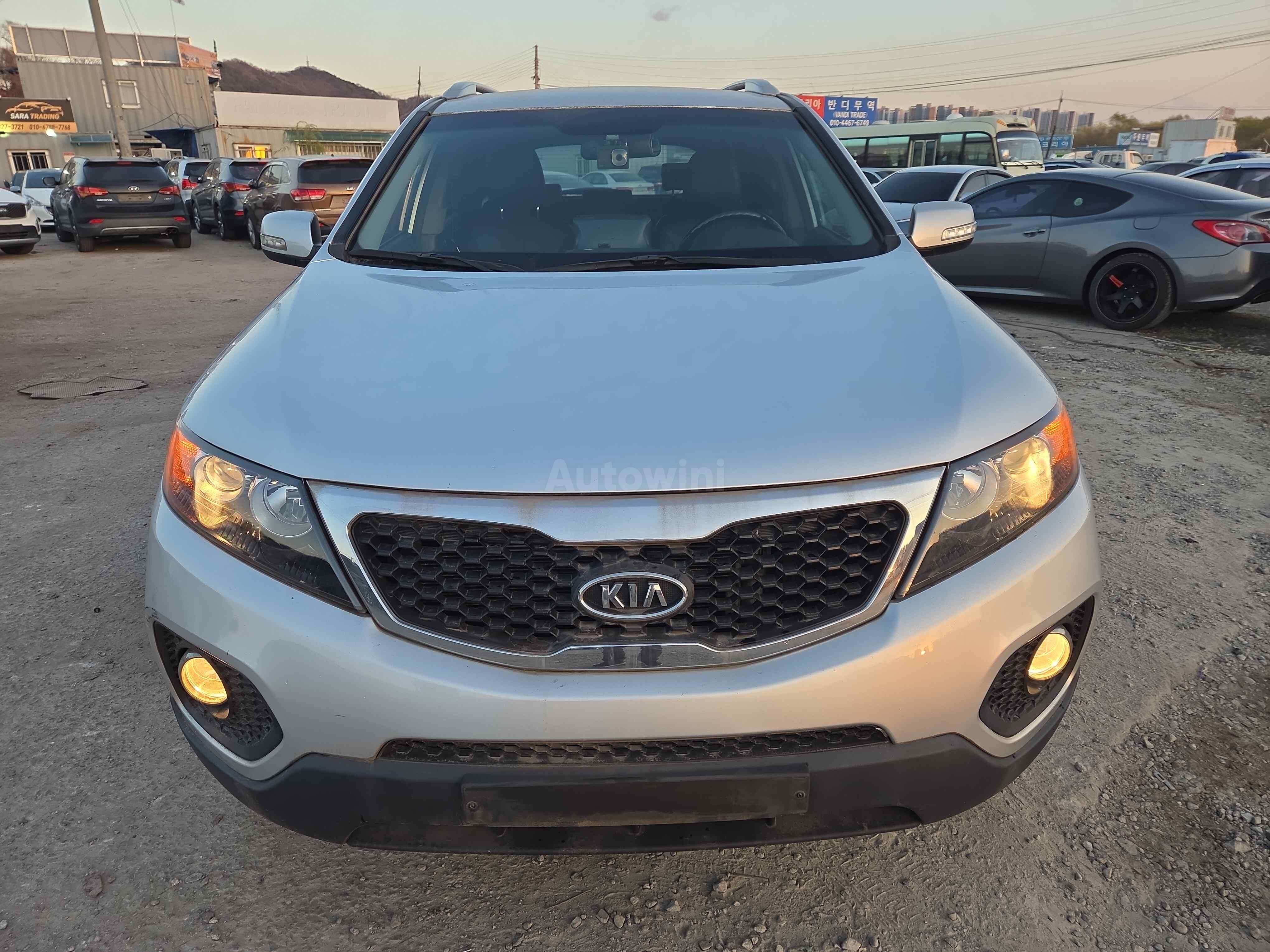 2011 KIA SORENTO VIN: KNAKU815BBA127609