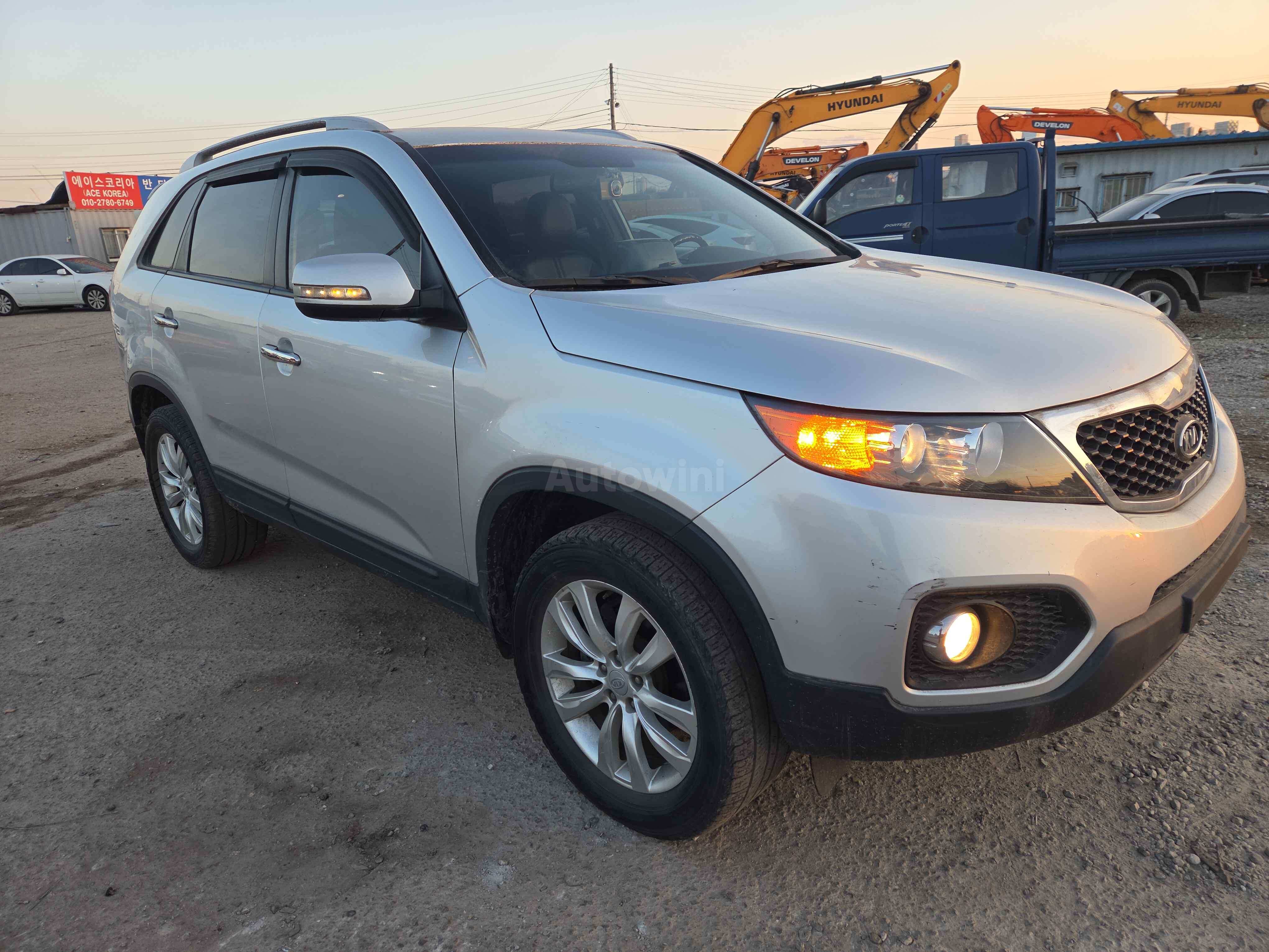 2011 KIA SORENTO VIN: KNAKU815BBA127609