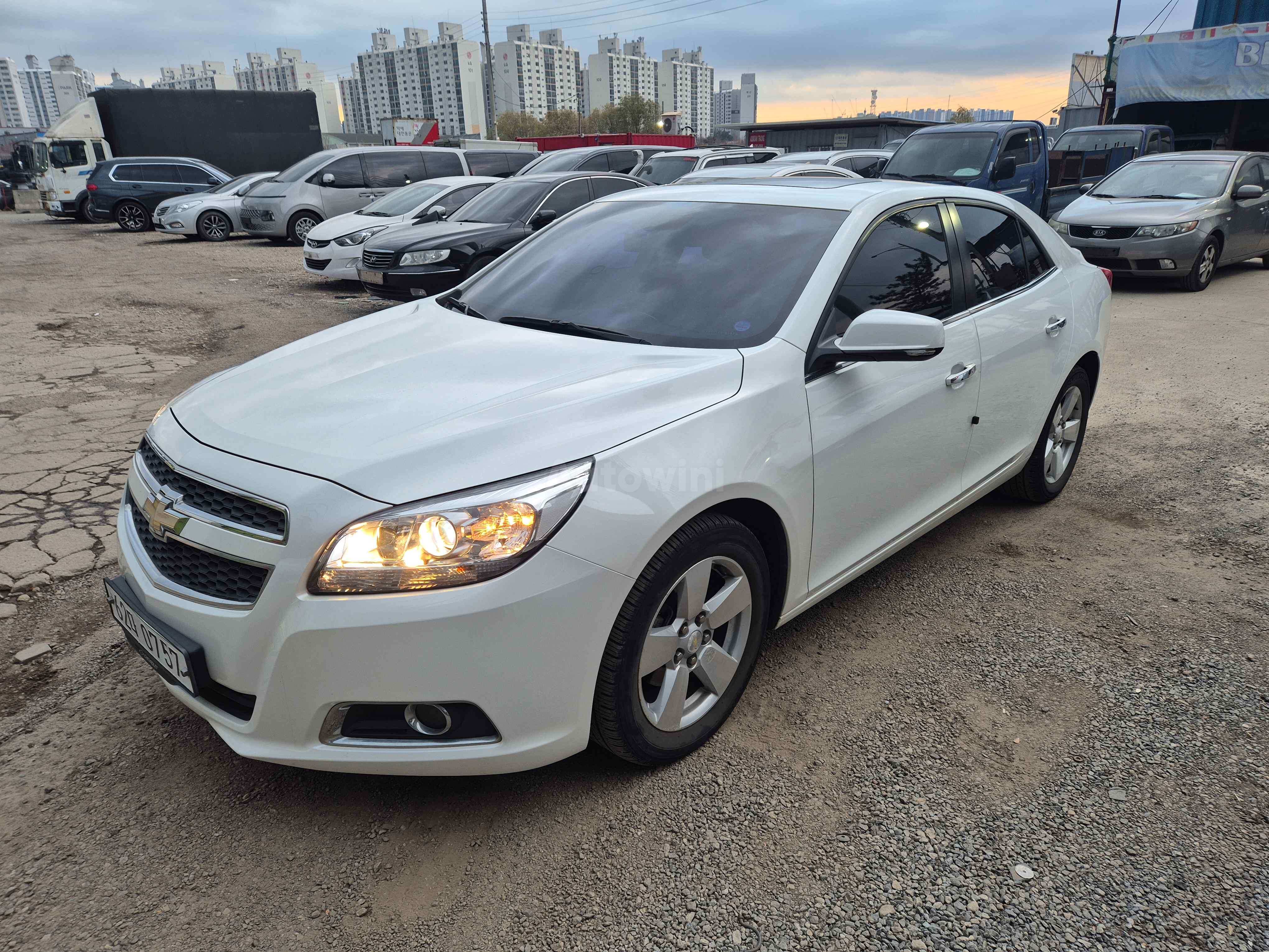 2015 CHEVROLET MALIBU VIN: KLAGA692DFB081061