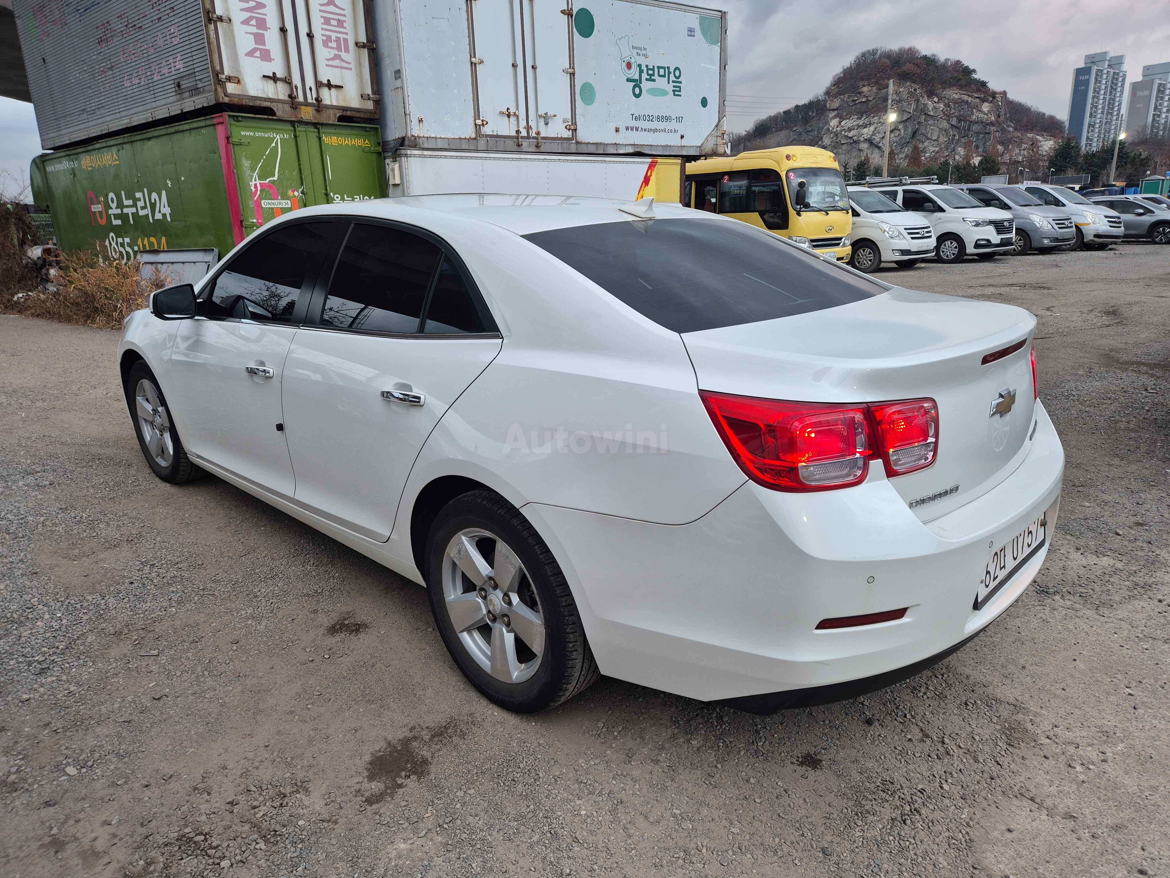 2015 CHEVROLET MALIBU VIN: KLAGA692DFB081061