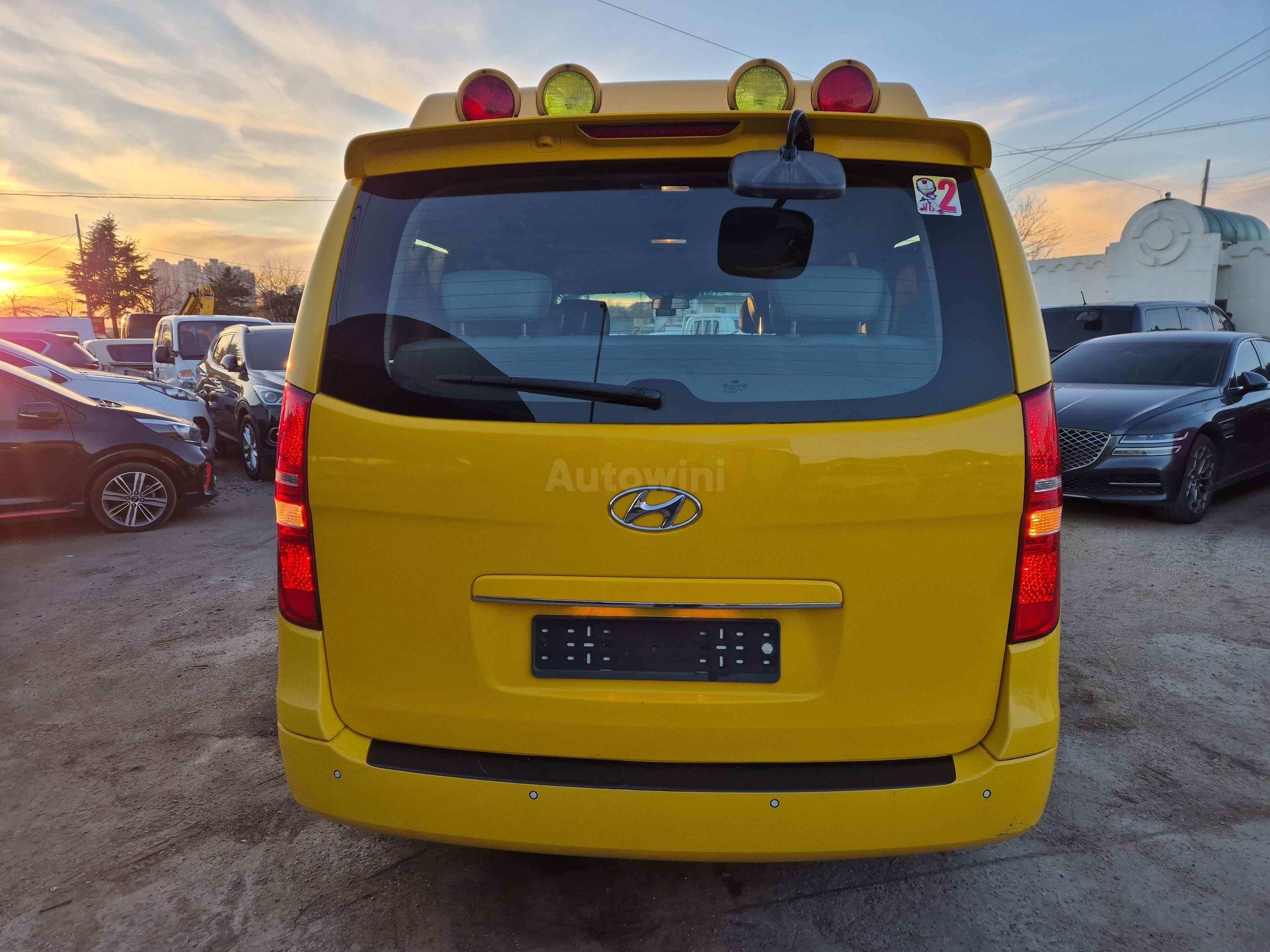 2014 HYUNDAI STAREX VIN: KMJWA37KDEU617588