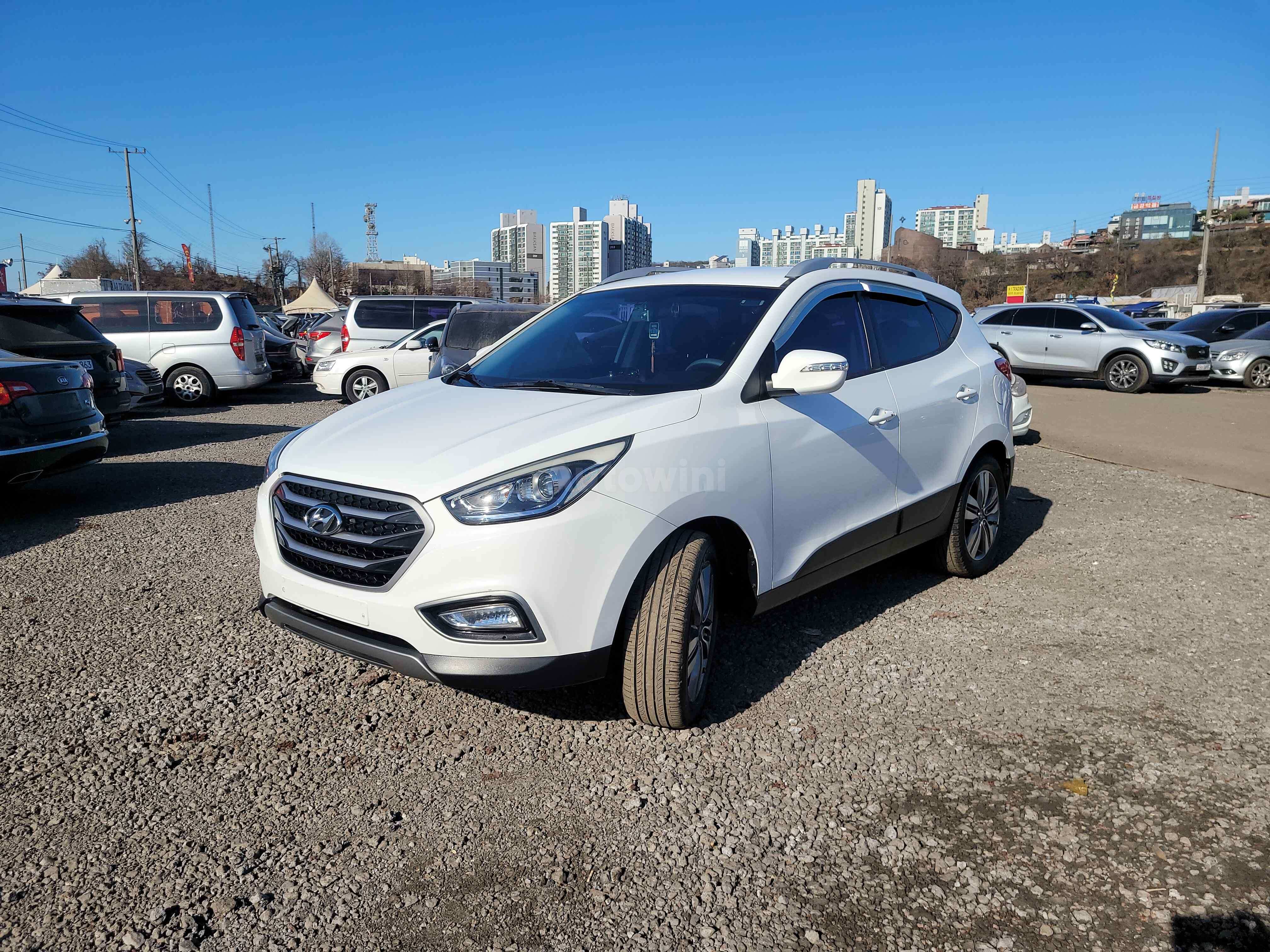 2014 HYUNDAI TUCSON VIN: KMHJU81VBEU749400