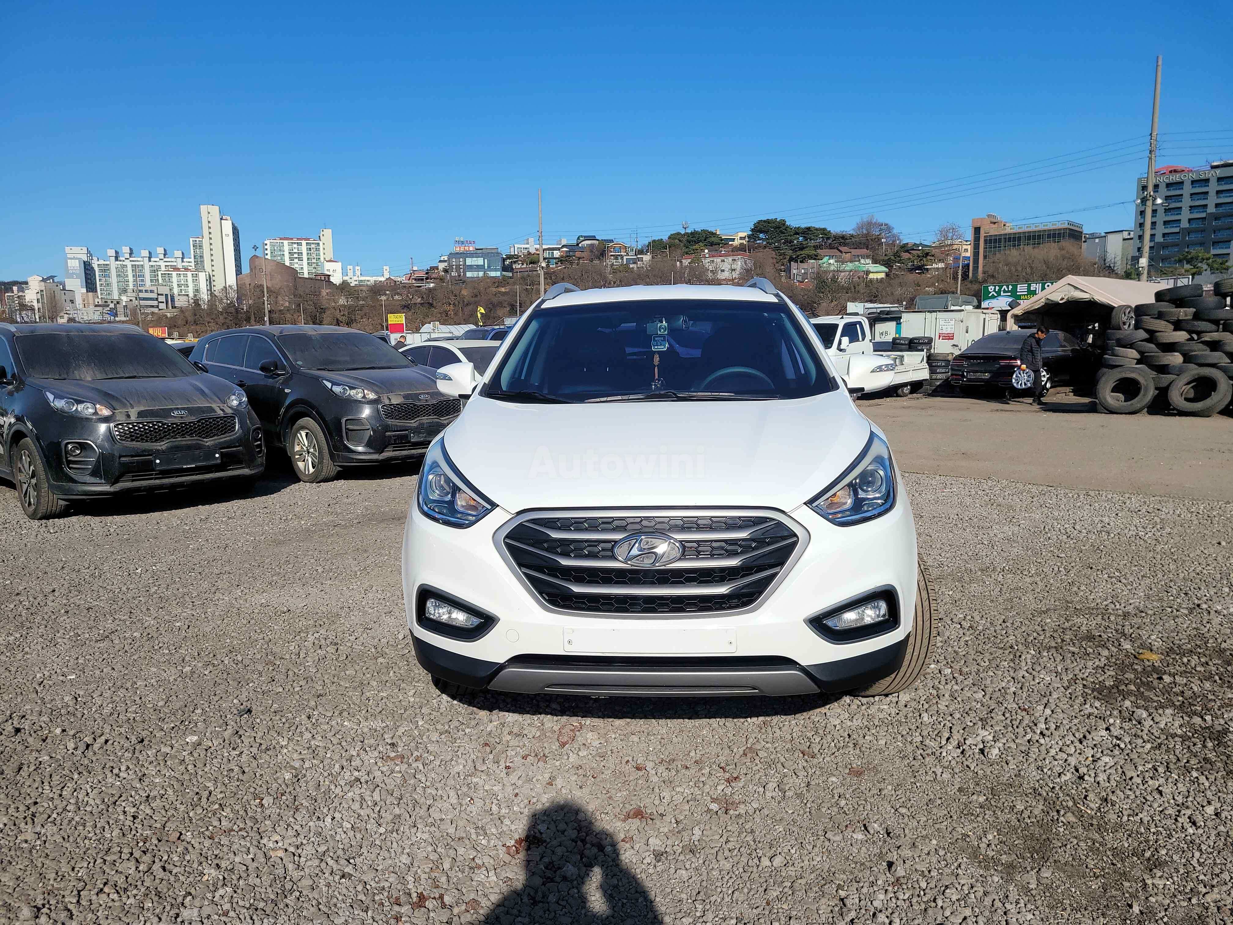 2014 HYUNDAI TUCSON VIN: KMHJU81VBEU749400