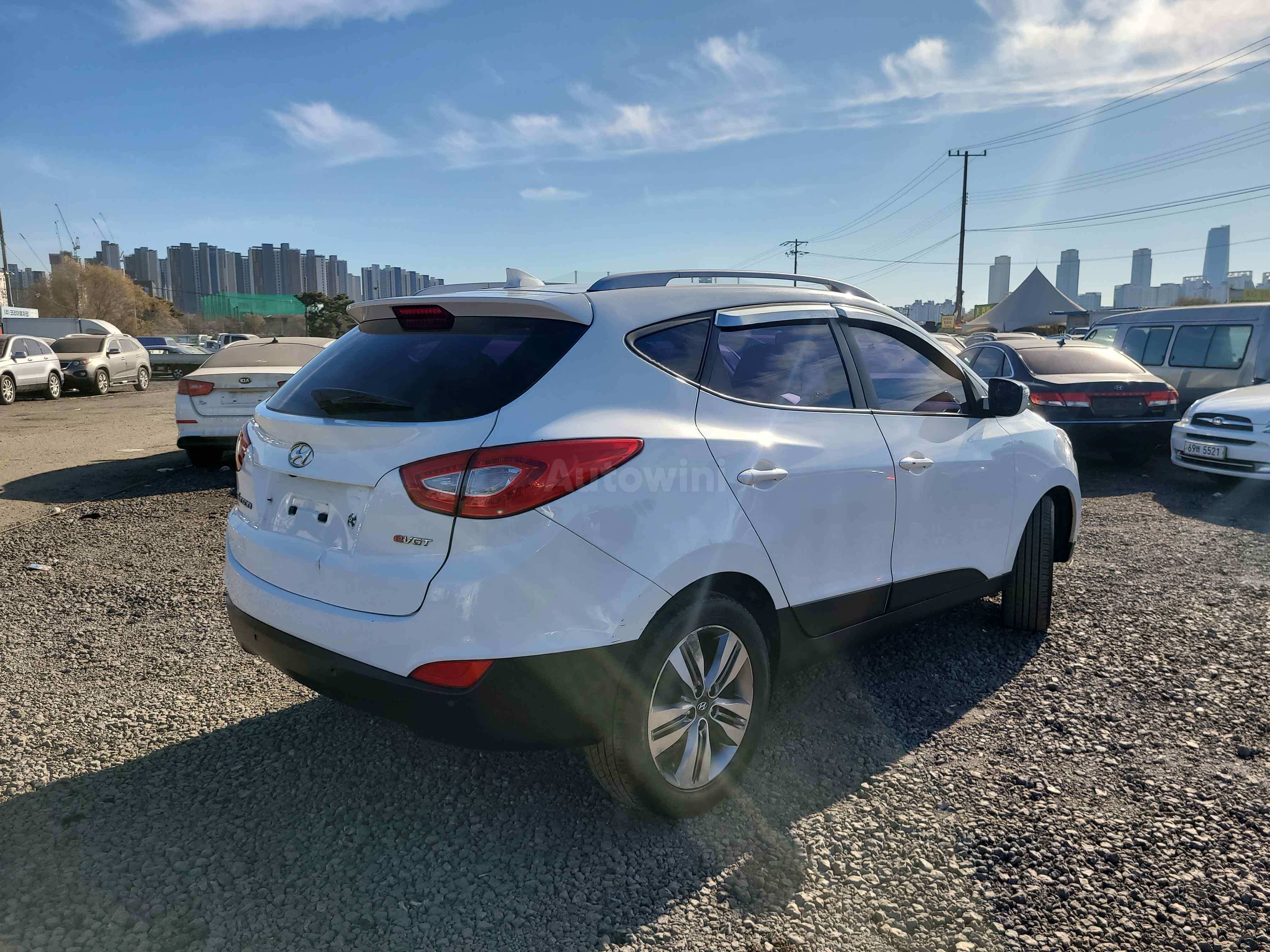 2014 HYUNDAI TUCSON VIN: KMHJU81VBEU749400