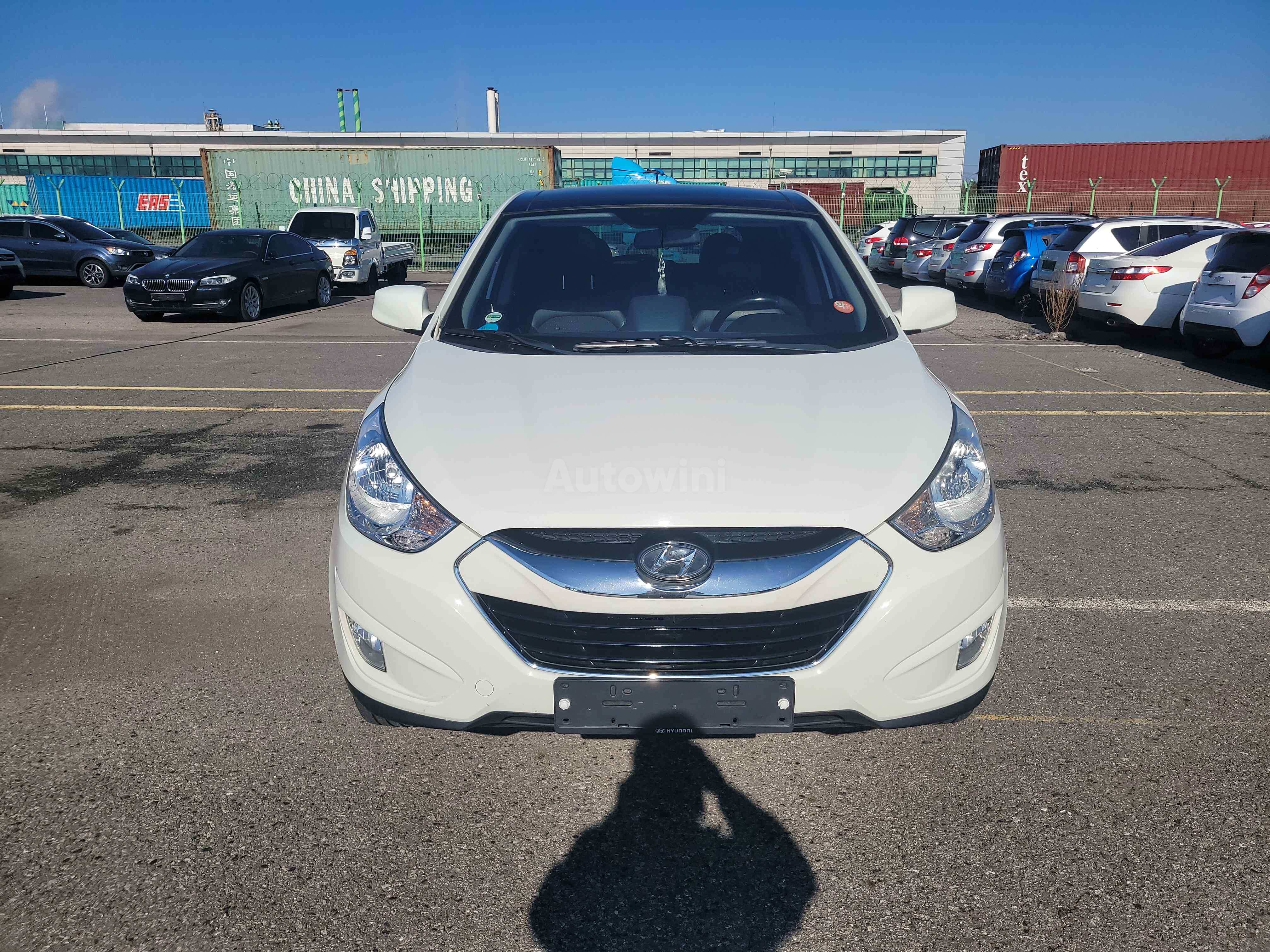2011 HYUNDAI TUCSON VIN: KMHJT81VBBU119045