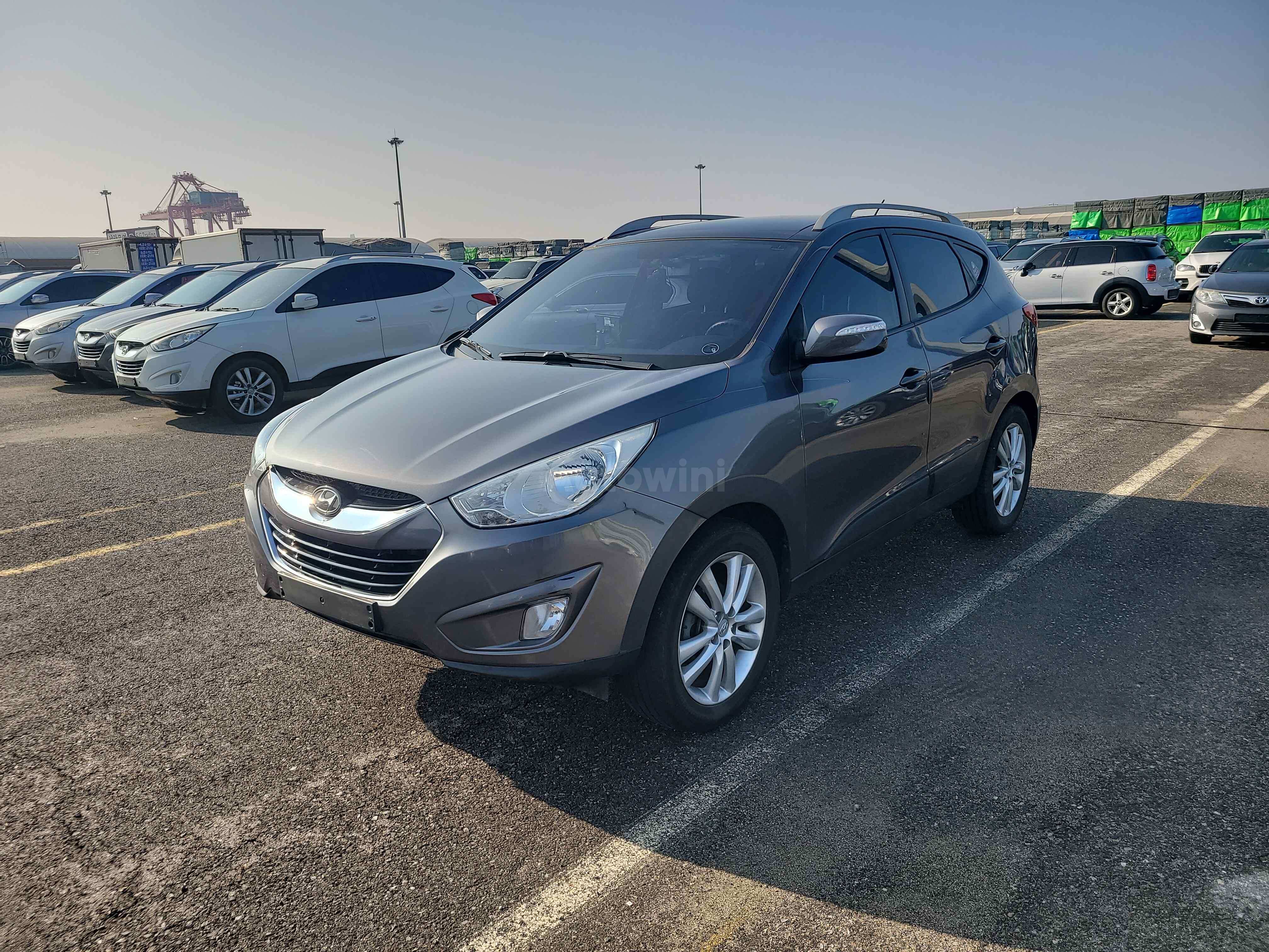 2010 HYUNDAI TUCSON VIN: KMHJU81VBAU022143