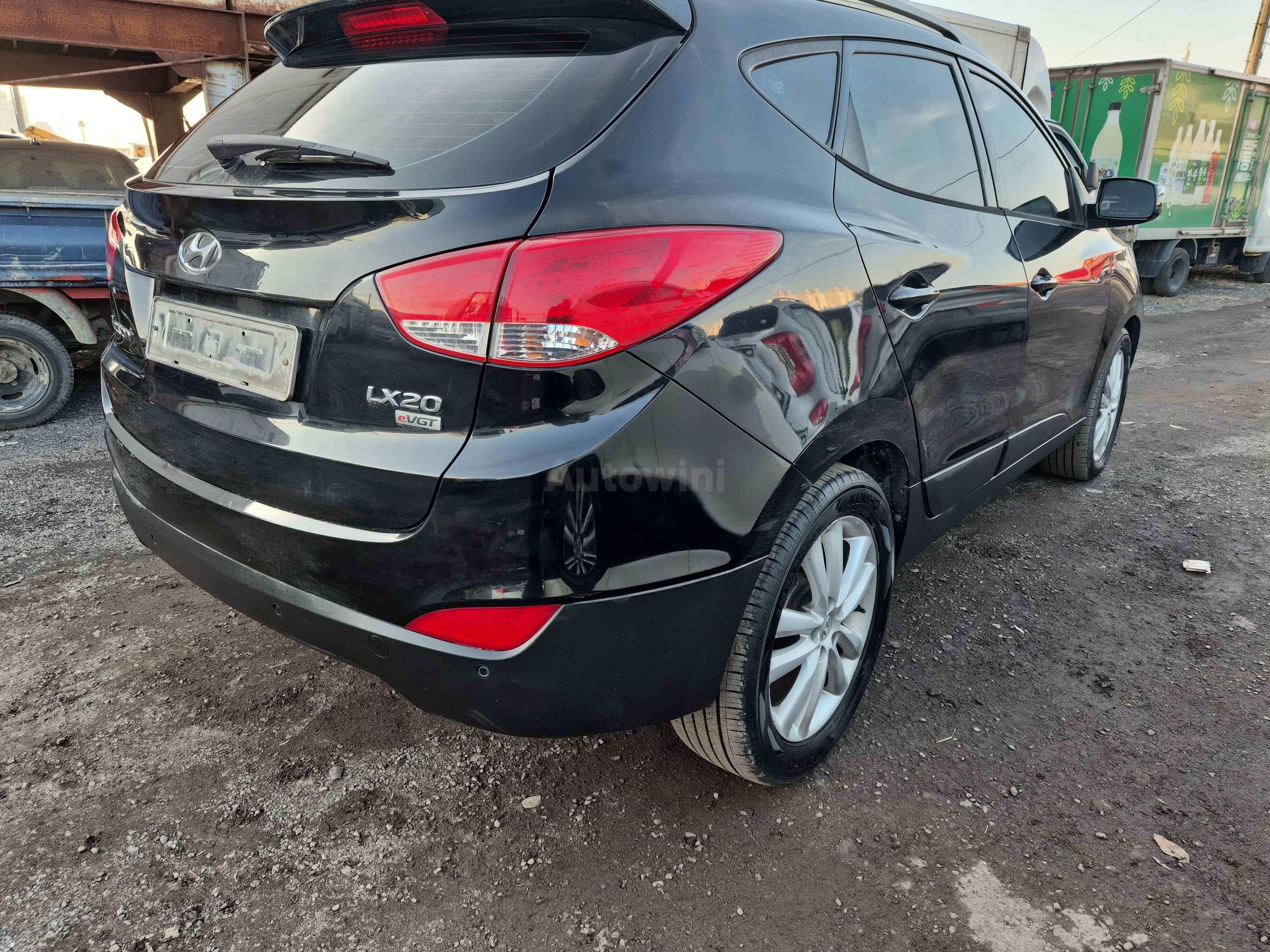 2011 HYUNDAI TUCSON VIN: KMHJU81VBBU232797