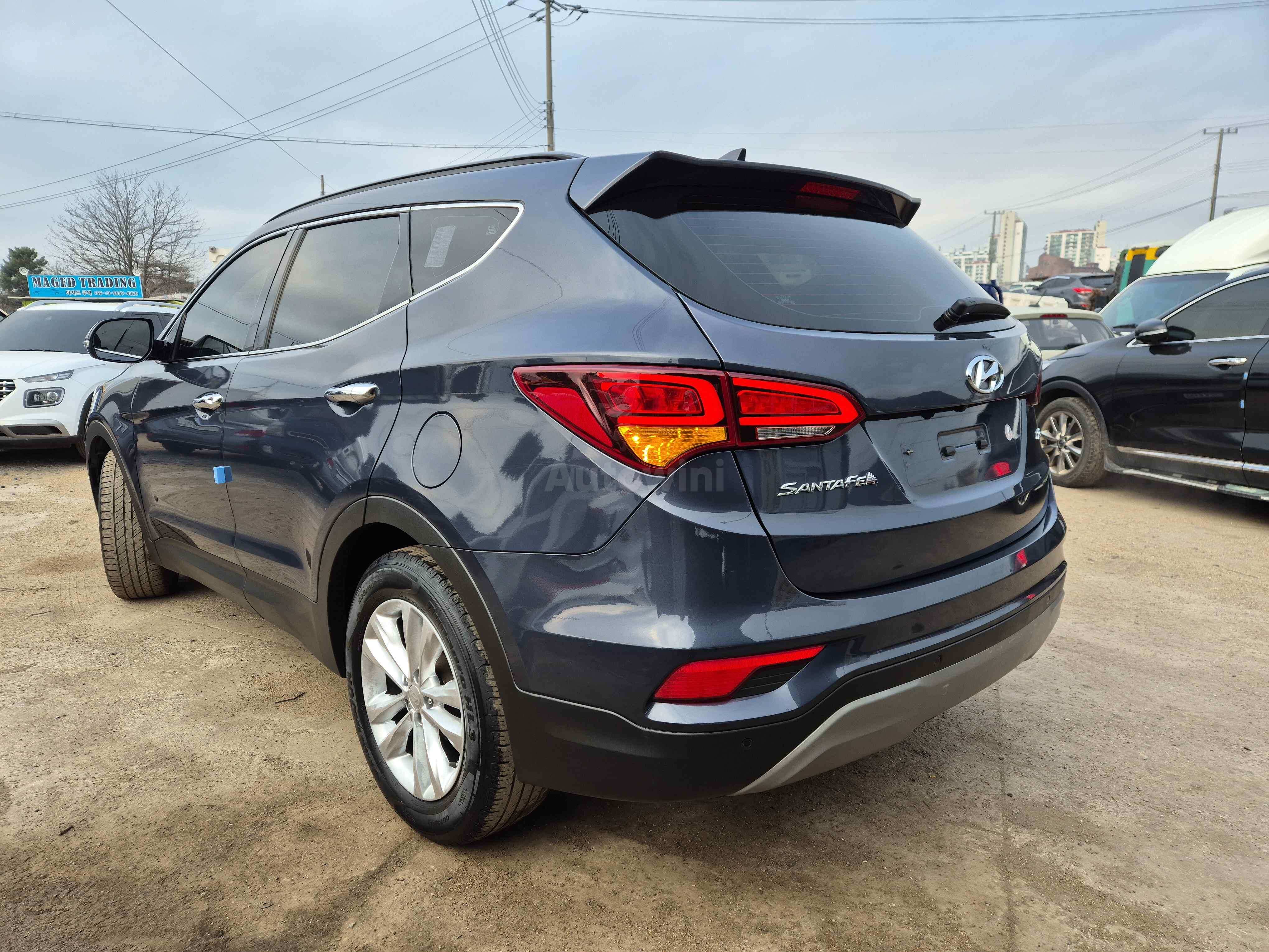 2018 HYUNDAI SANTAFE VIN: KMHSW81UBJU829464