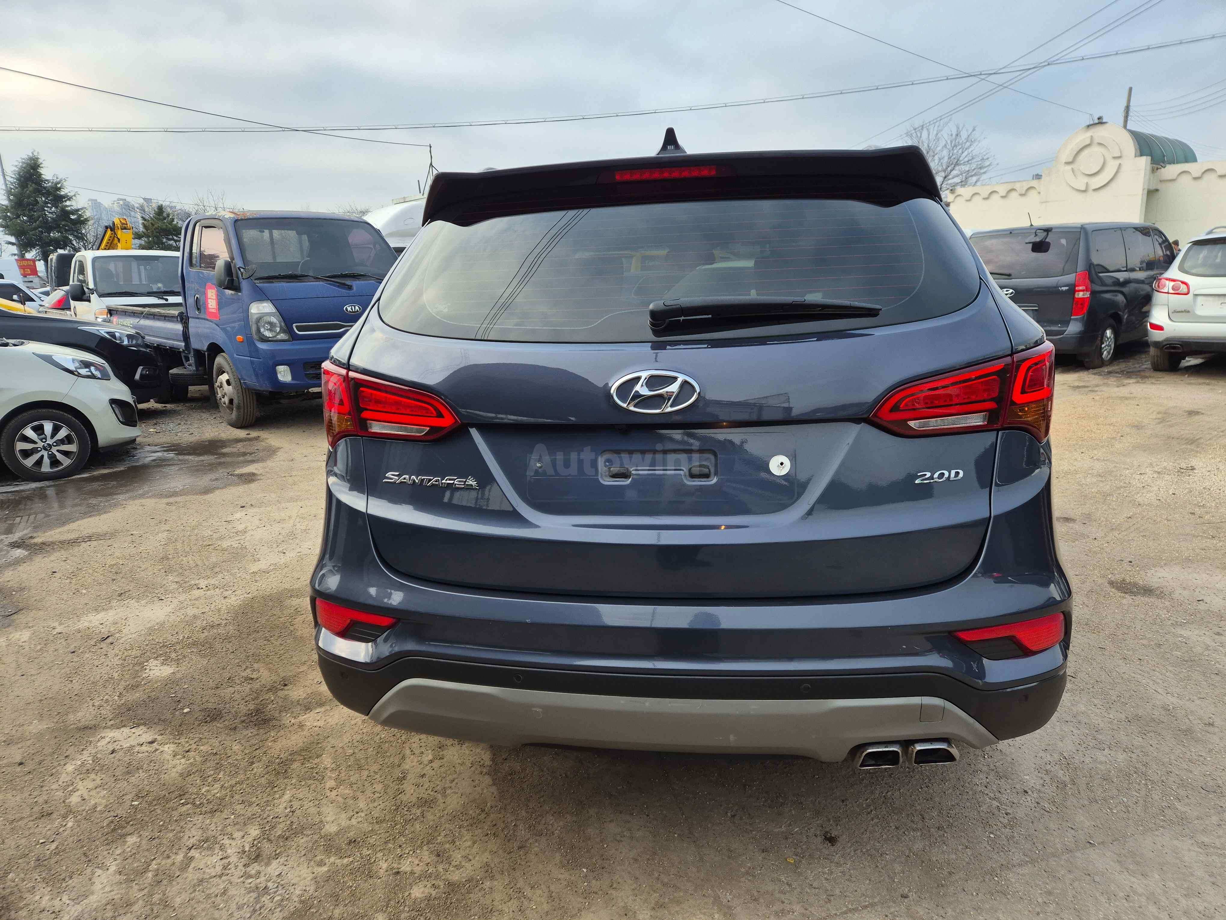 2018 HYUNDAI SANTAFE VIN: KMHSW81UBJU829464