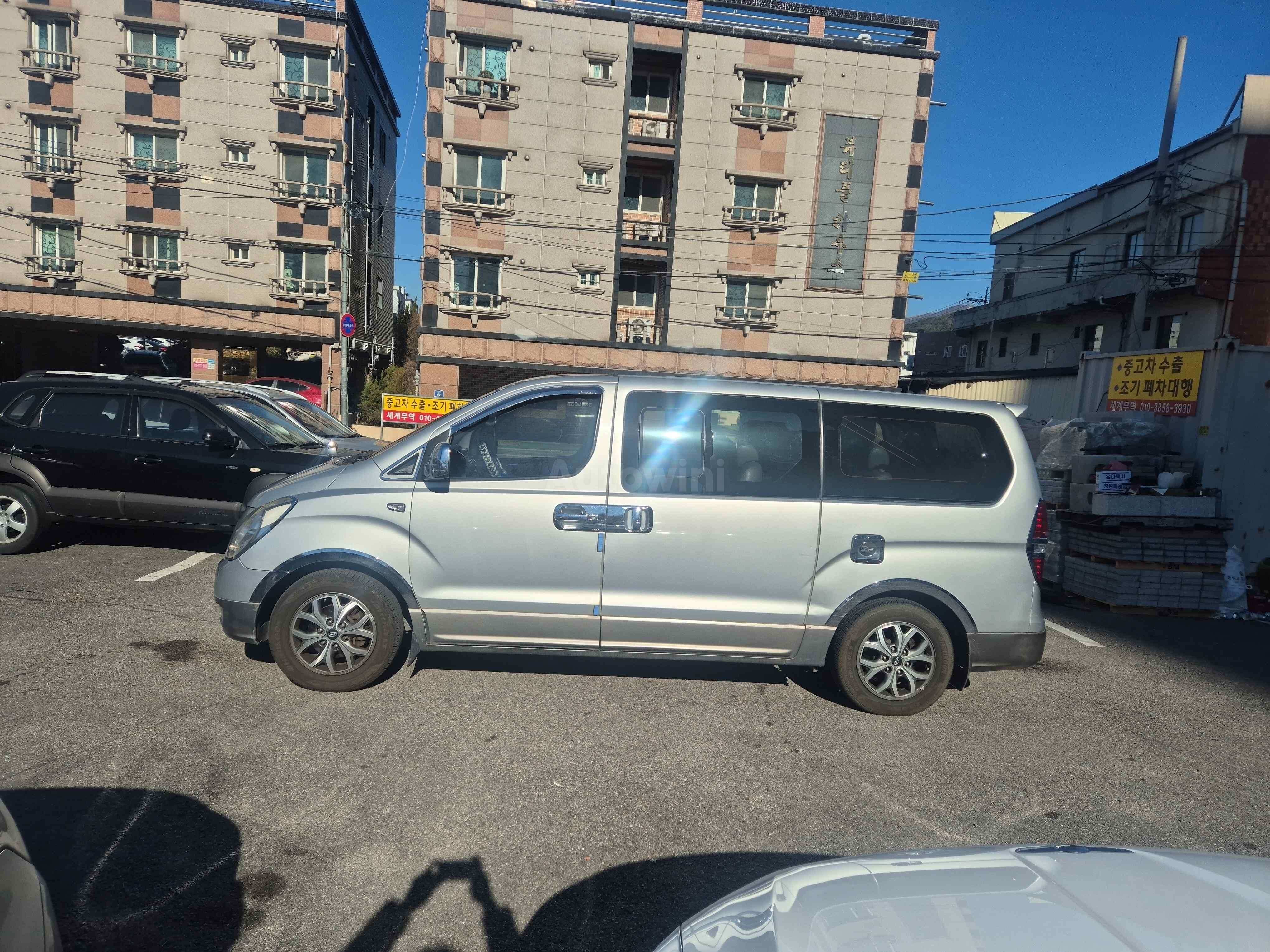 2010 HYUNDAI STAREX VIN: KMJWA37JBAU173224