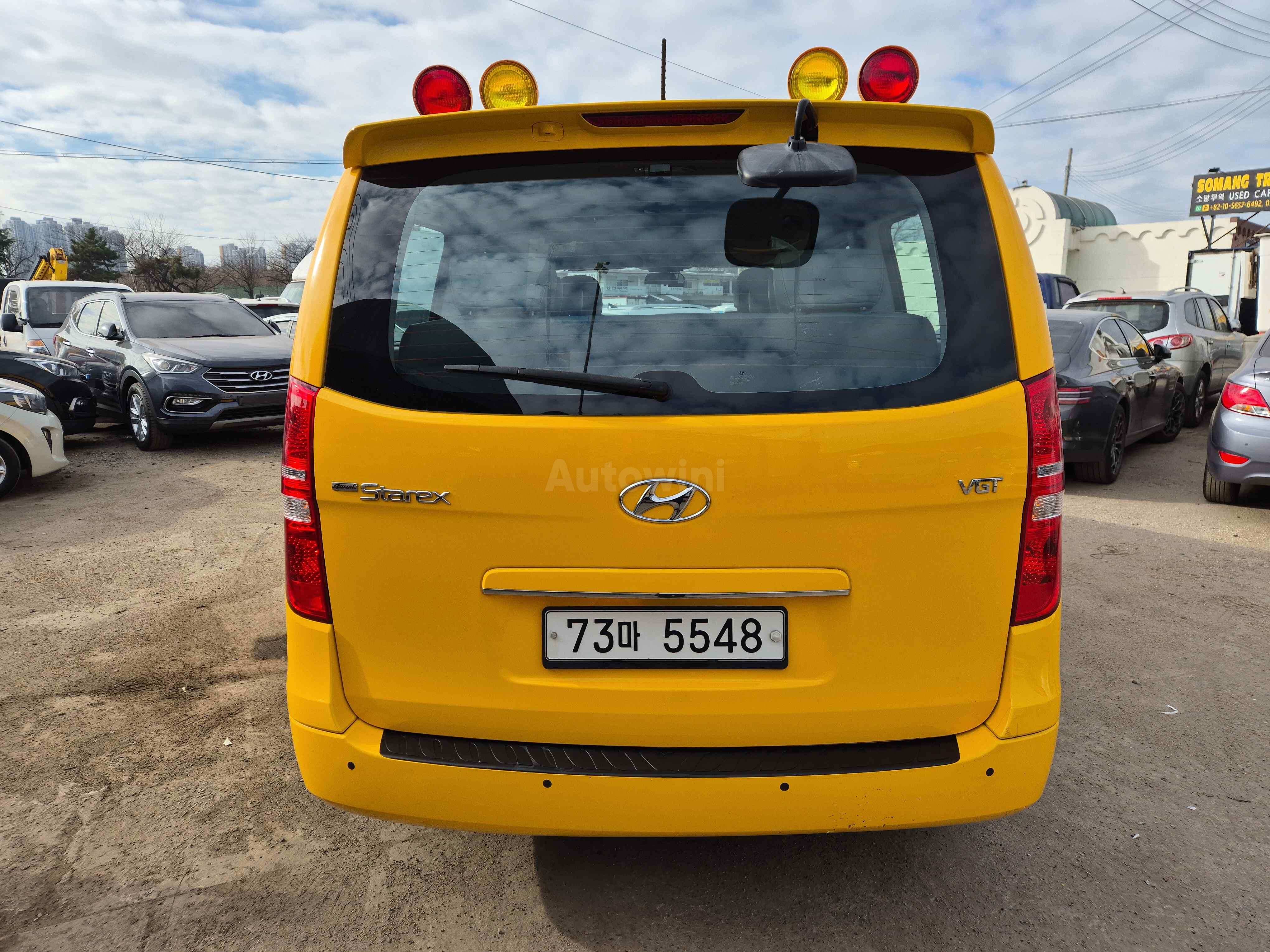 2018 HYUNDAI STAREX VIN: KMJWA37KBJU971137