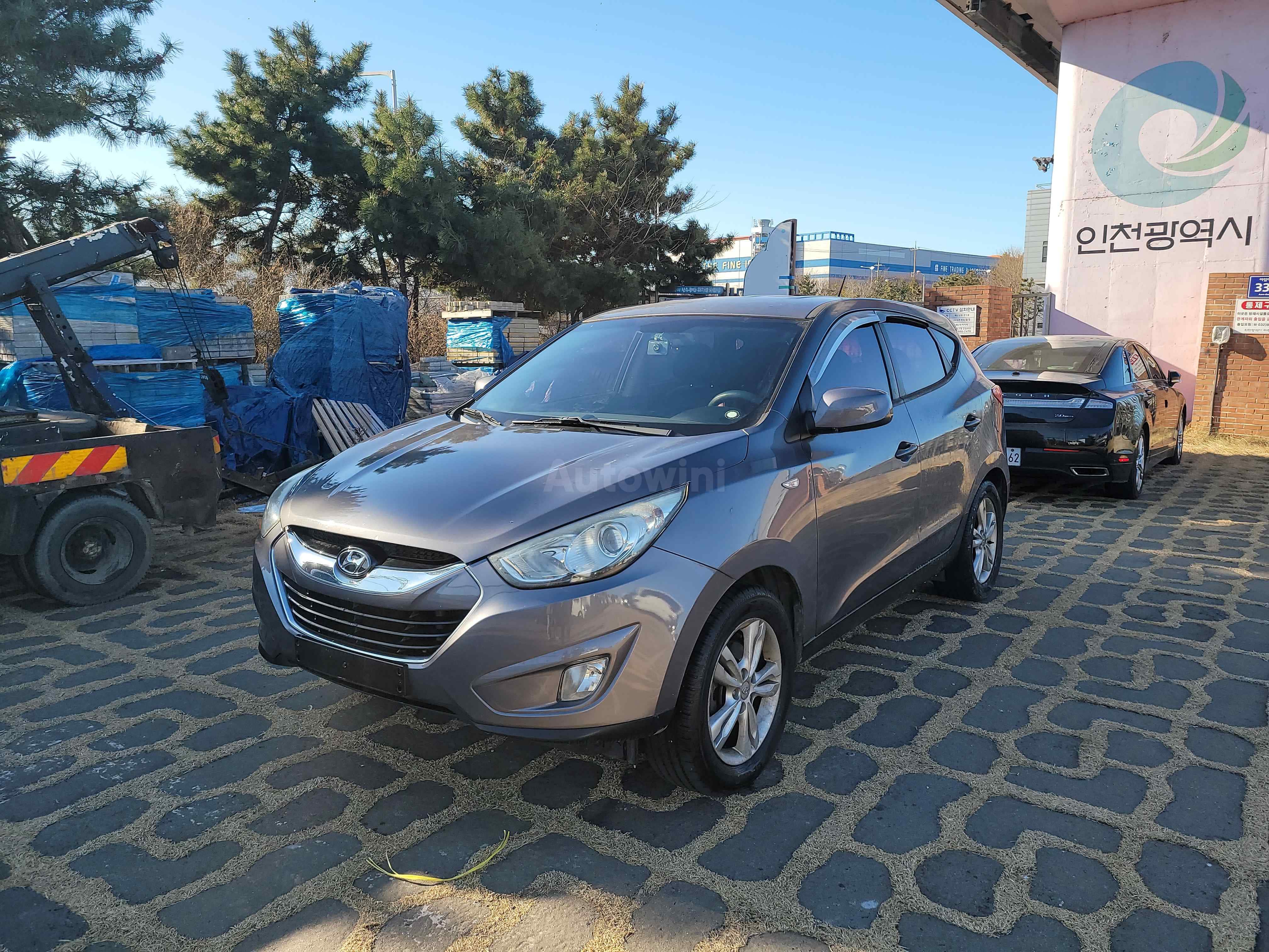 2012 HYUNDAI TUCSON VIN: KMHJT81VBCU319569