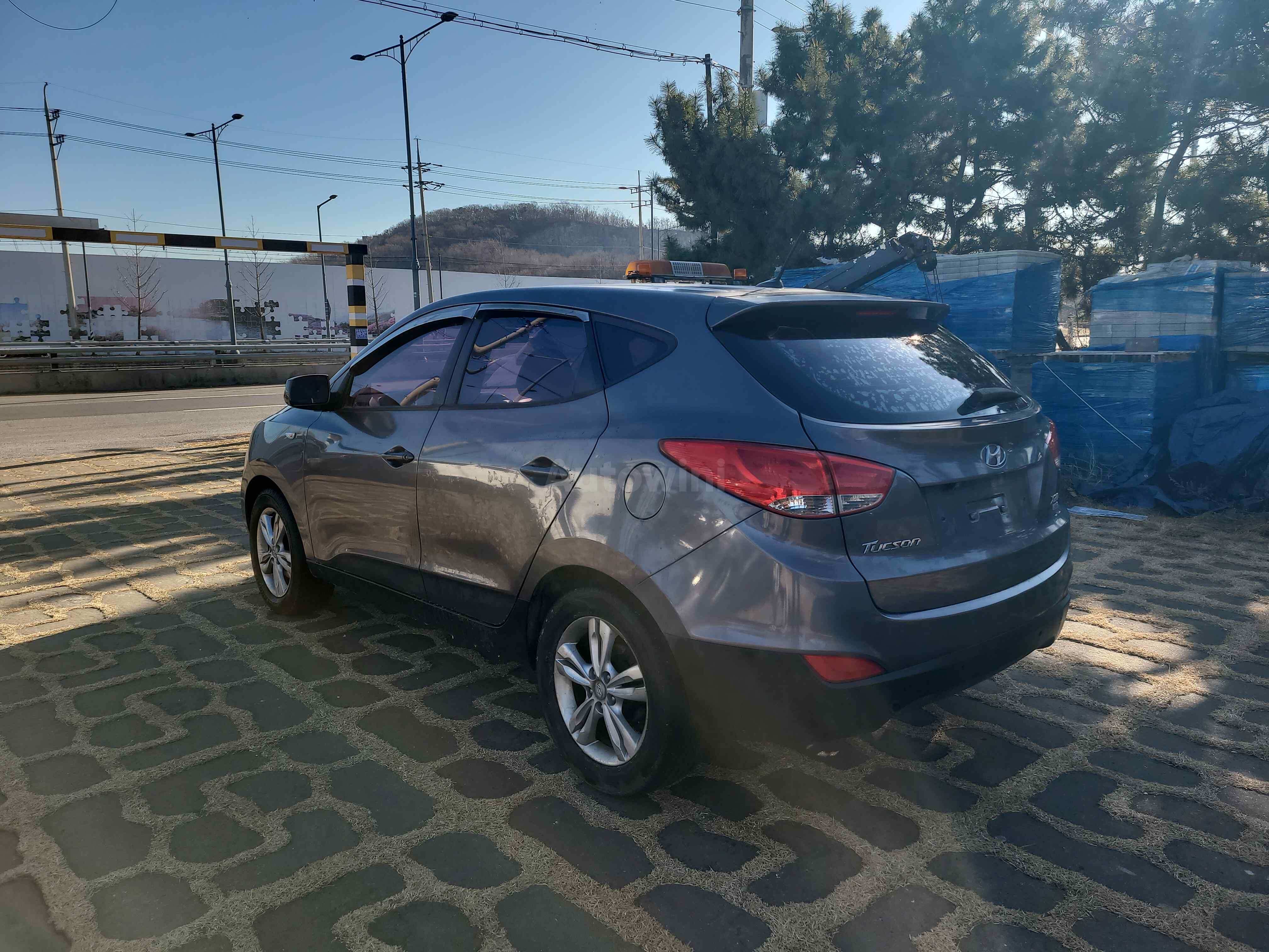 2012 HYUNDAI TUCSON VIN: KMHJT81VBCU319569