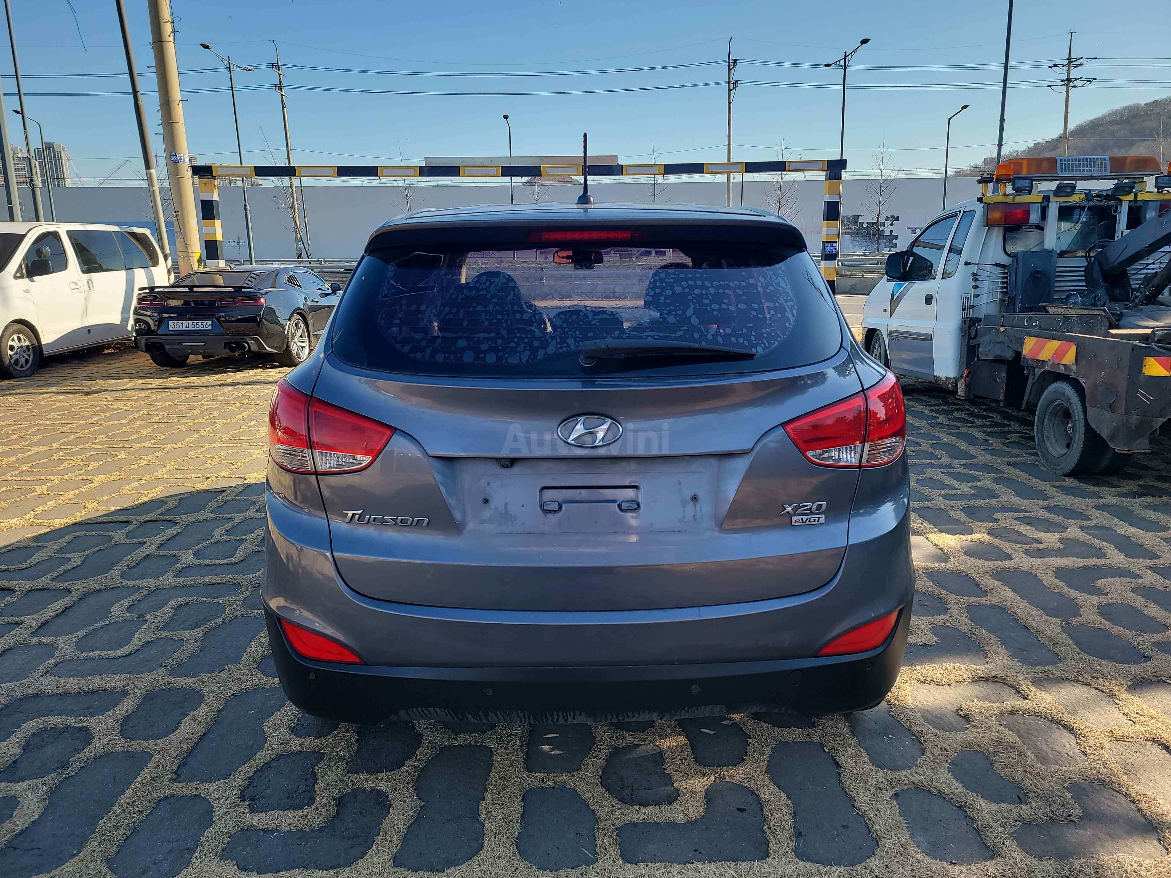 2012 HYUNDAI TUCSON VIN: KMHJT81VBCU319569