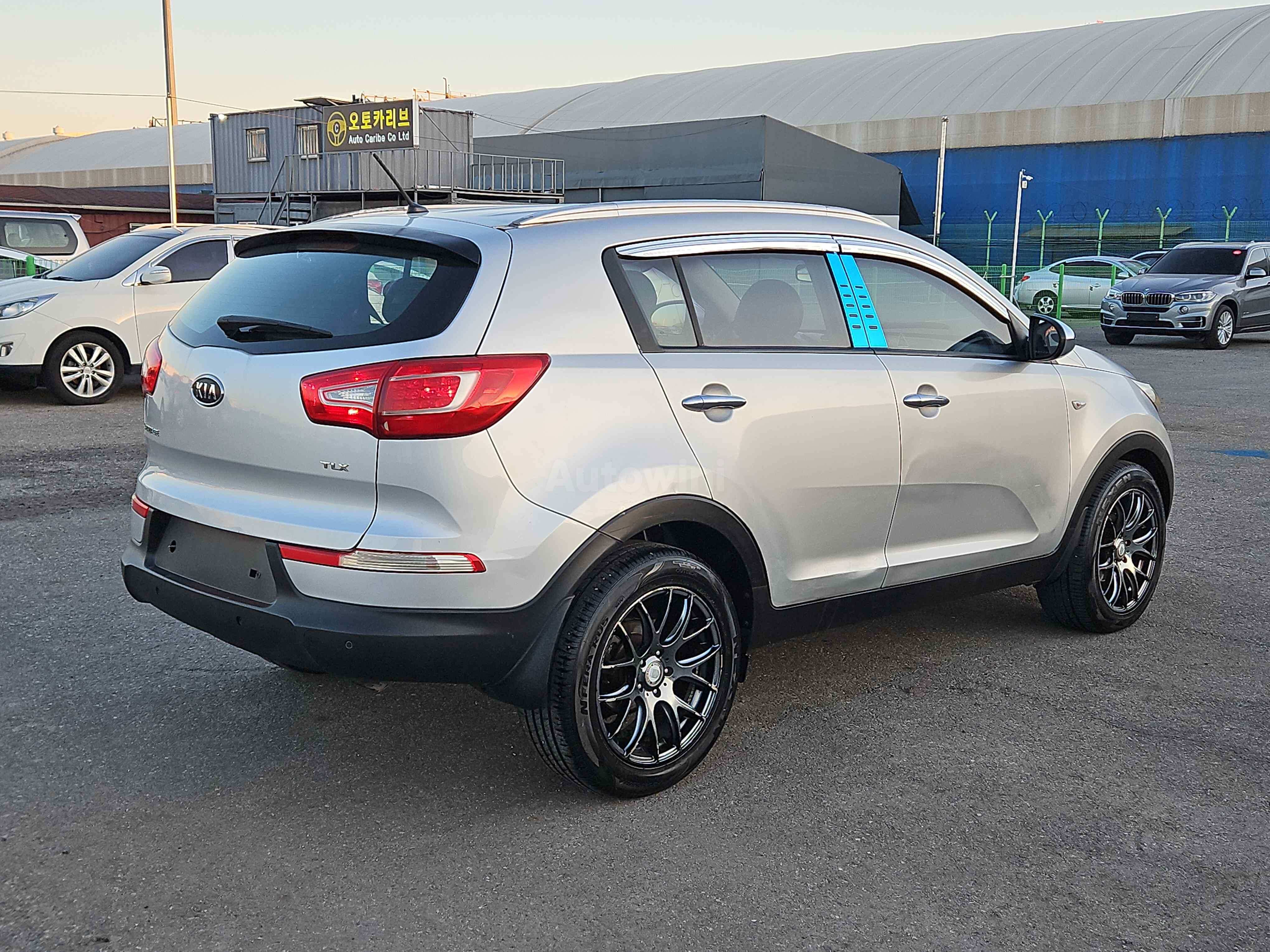 2011 KIA SPORTAGE VIN: KNAPB813BBK058552