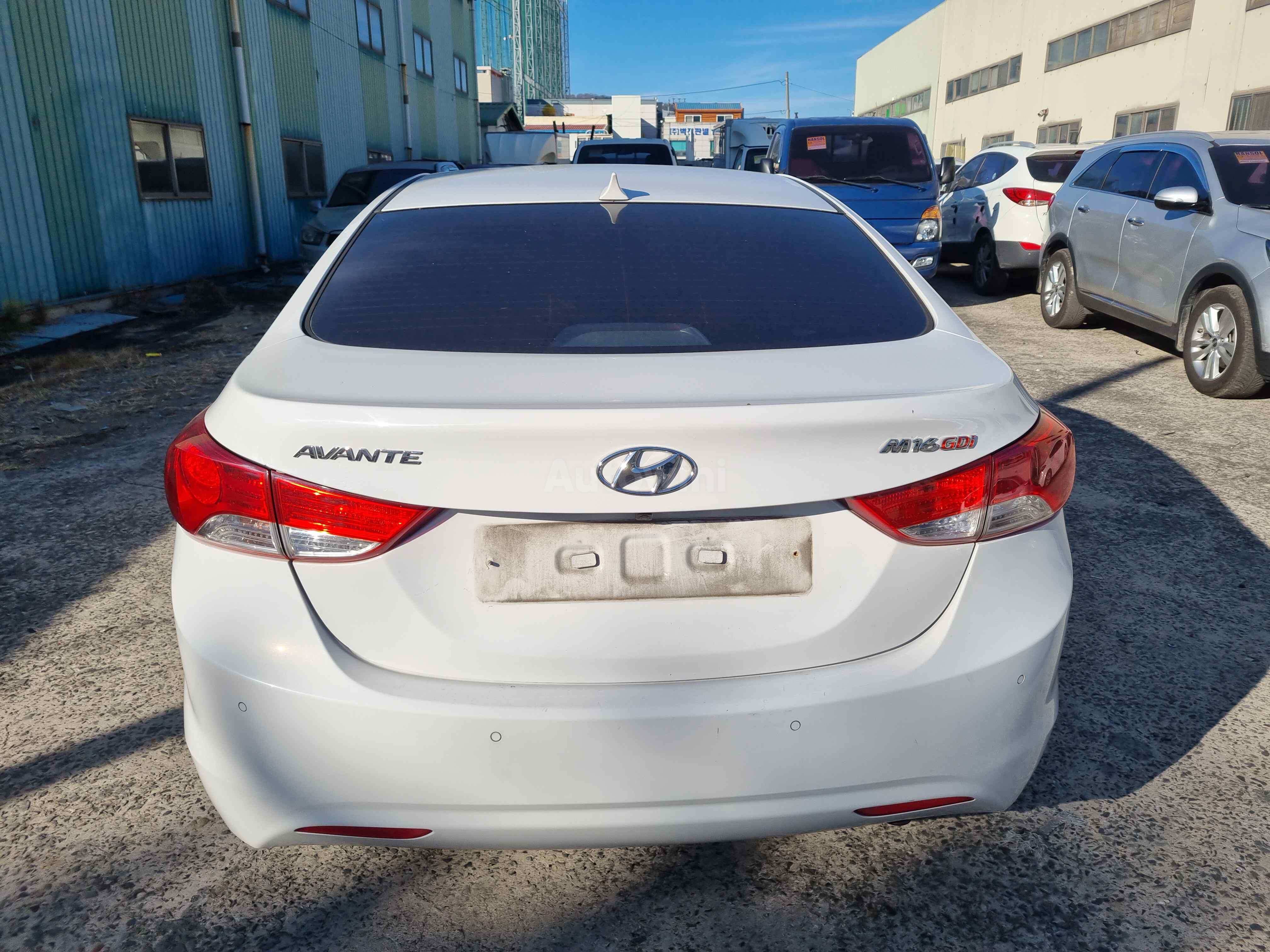 2011 HYUNDAI AVANTE VIN: KMHDH41DBBU087822
