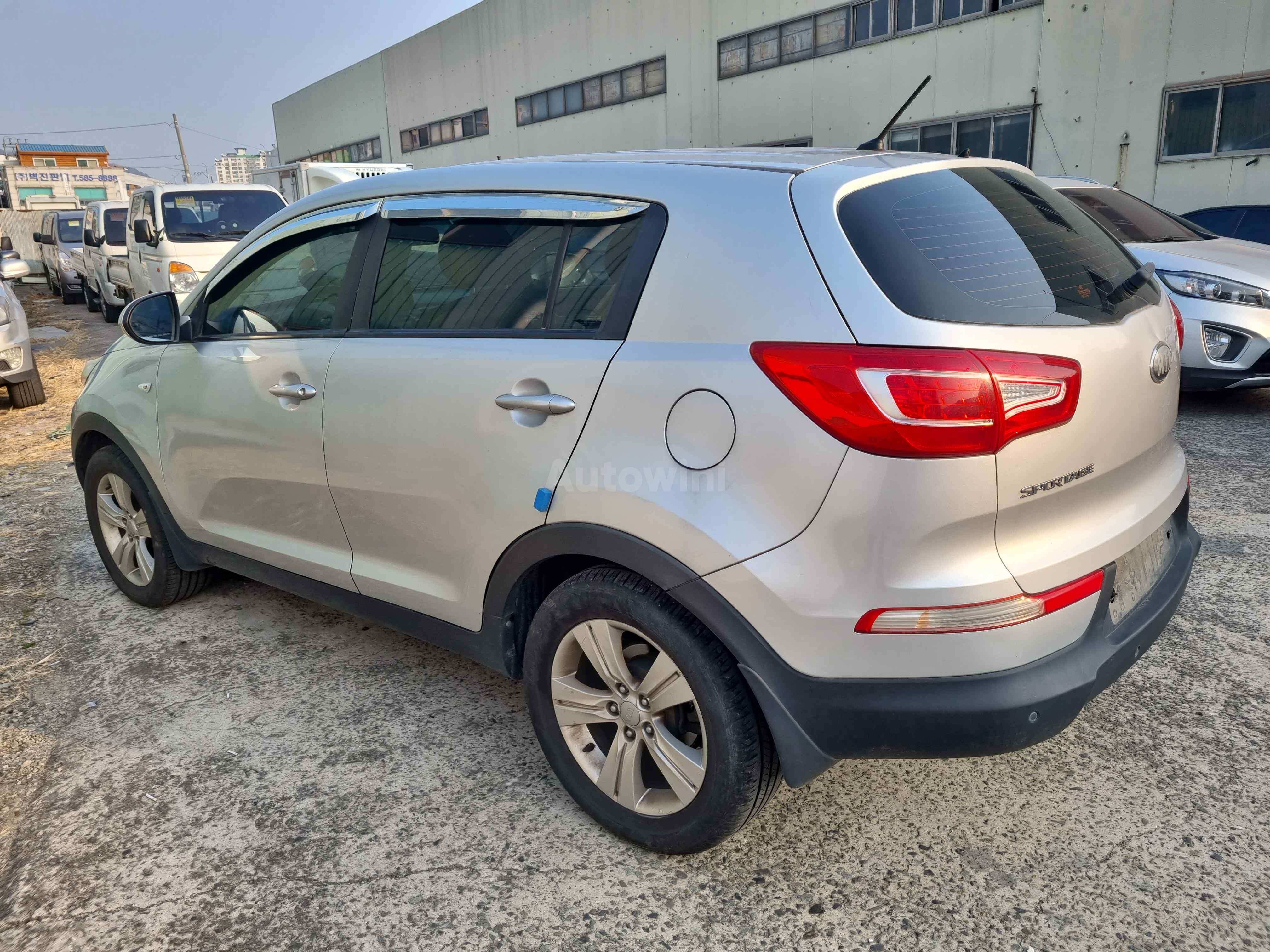 2013 KIA SPORTAGE VIN: KNAPB813DDK430781