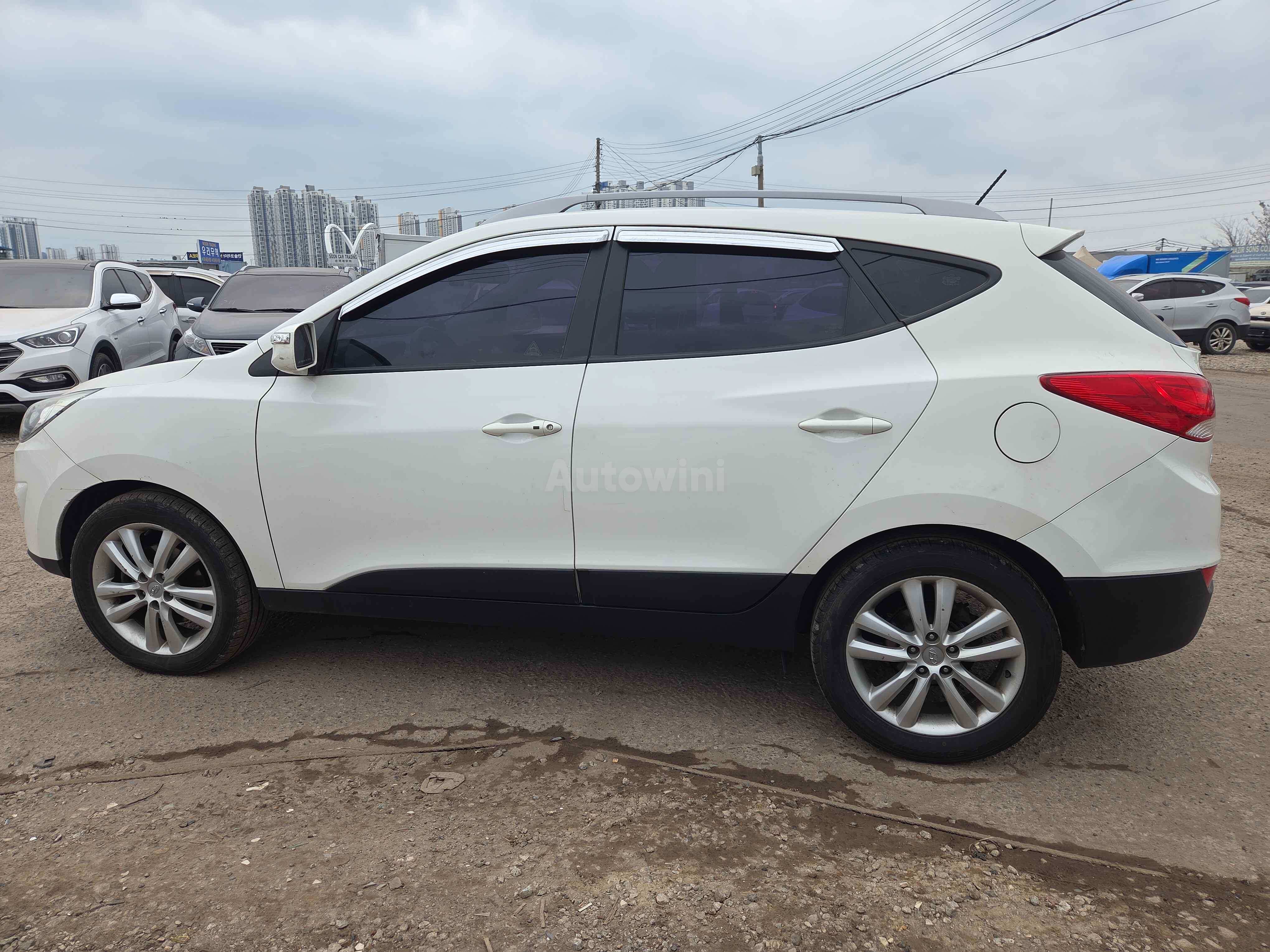 2013 HYUNDAI TUCSON VIN: KMHJU81VBDU651067
