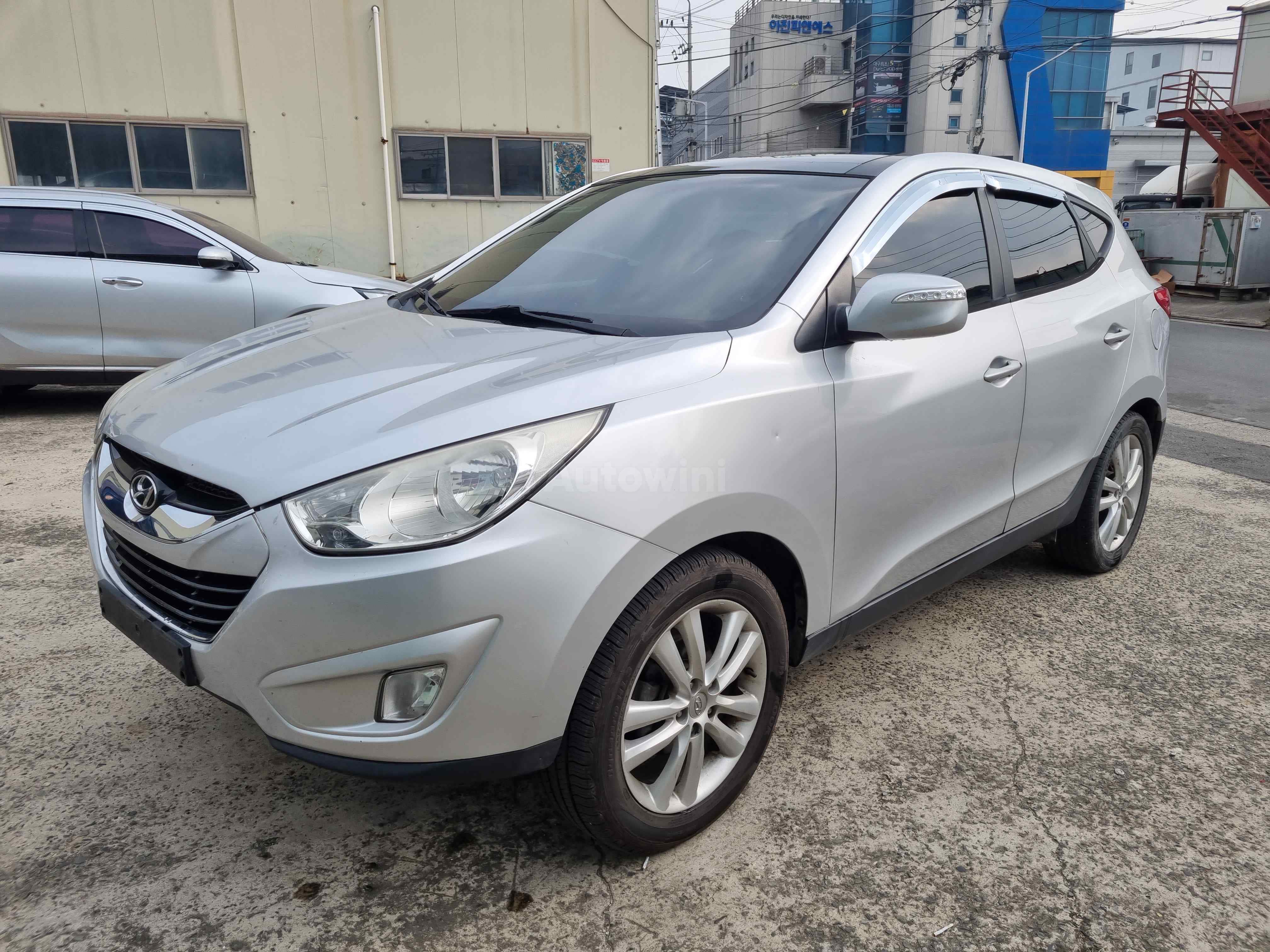 2010 HYUNDAI TUCSON VIN: KMHJU81VBAU000624