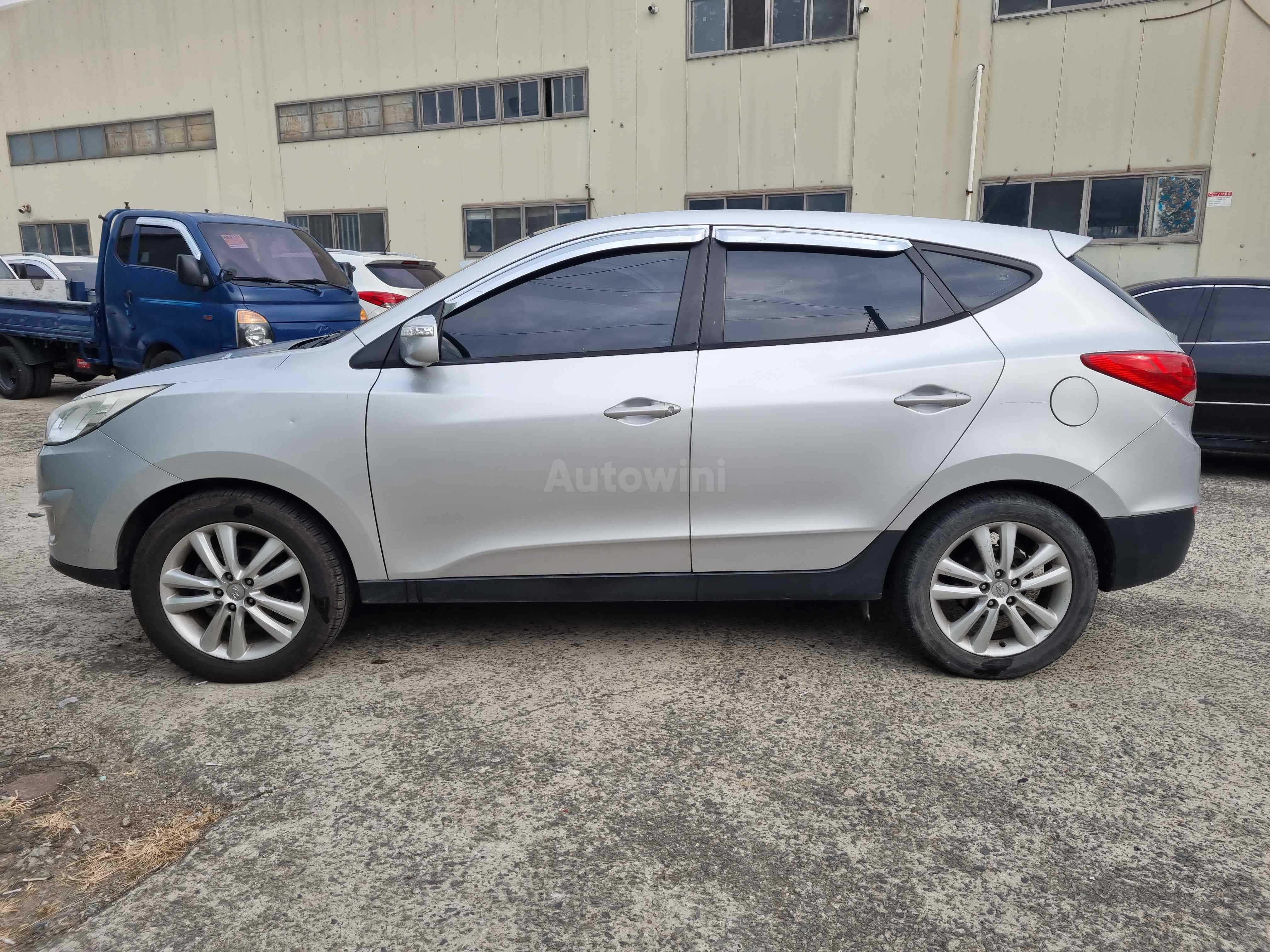 2010 HYUNDAI TUCSON VIN: KMHJU81VBAU000624