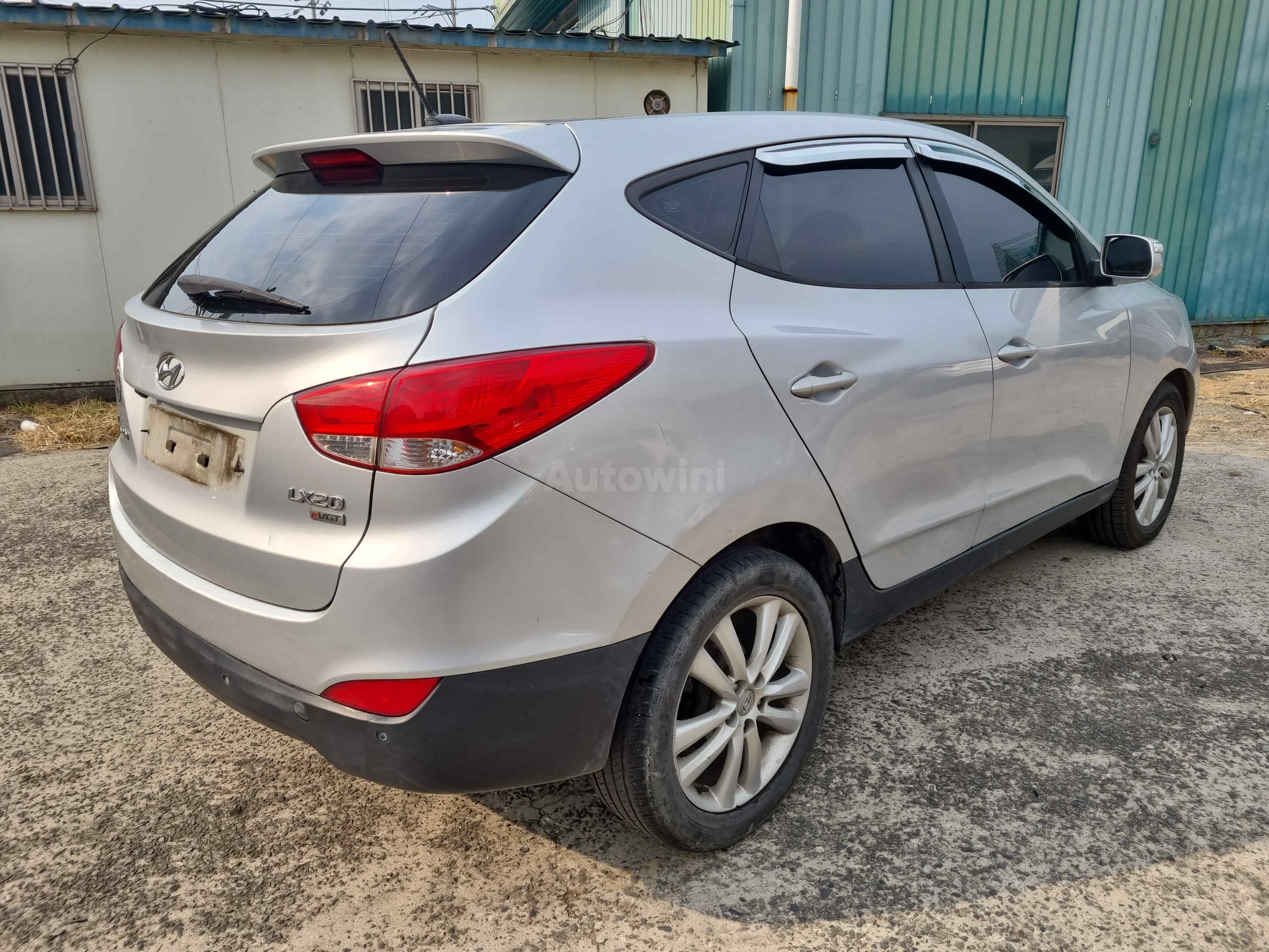 2010 HYUNDAI TUCSON VIN: KMHJU81VBAU000624