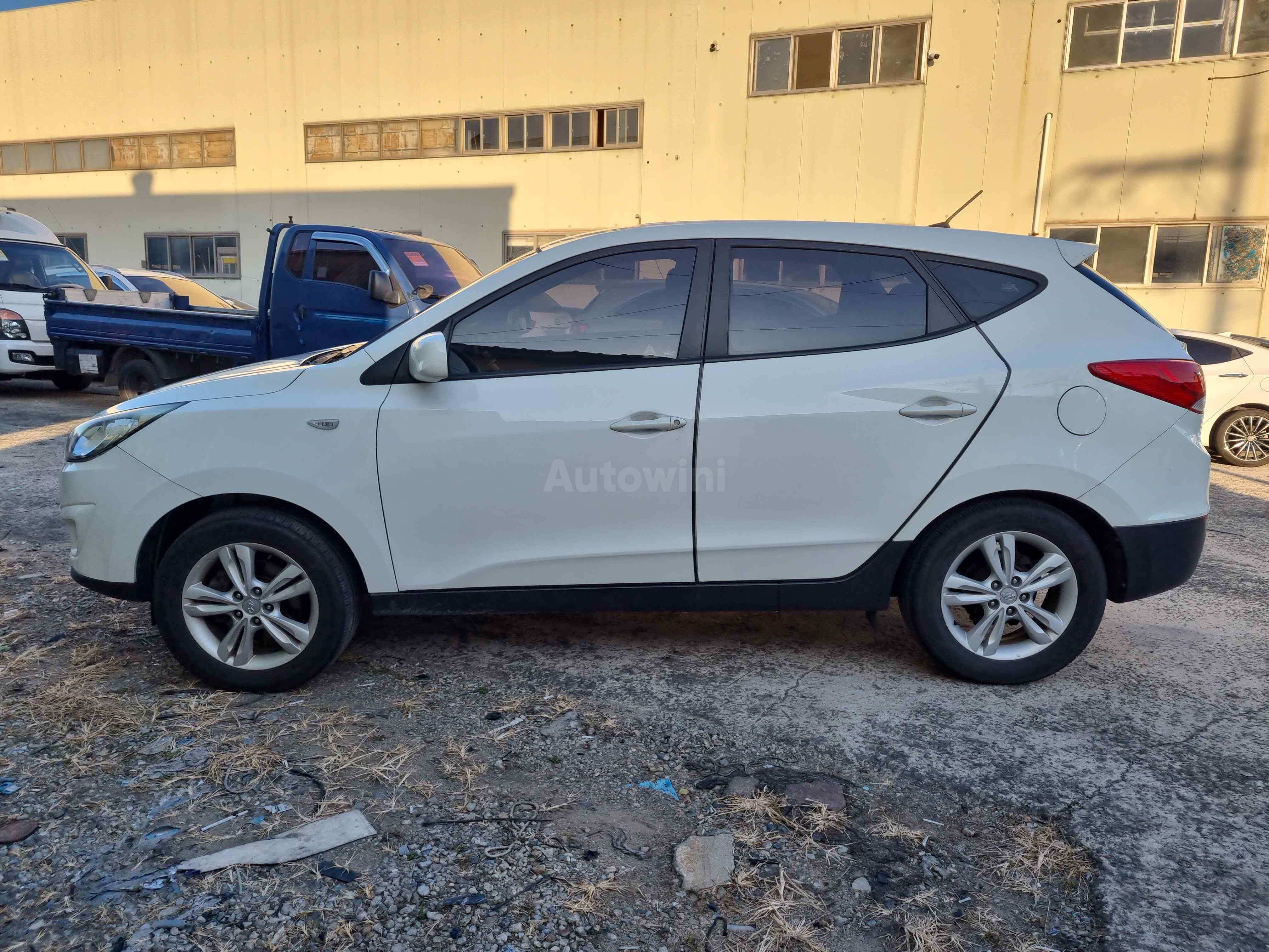 2013 HYUNDAI TUCSON VIN: KMHJT81VBDU576667