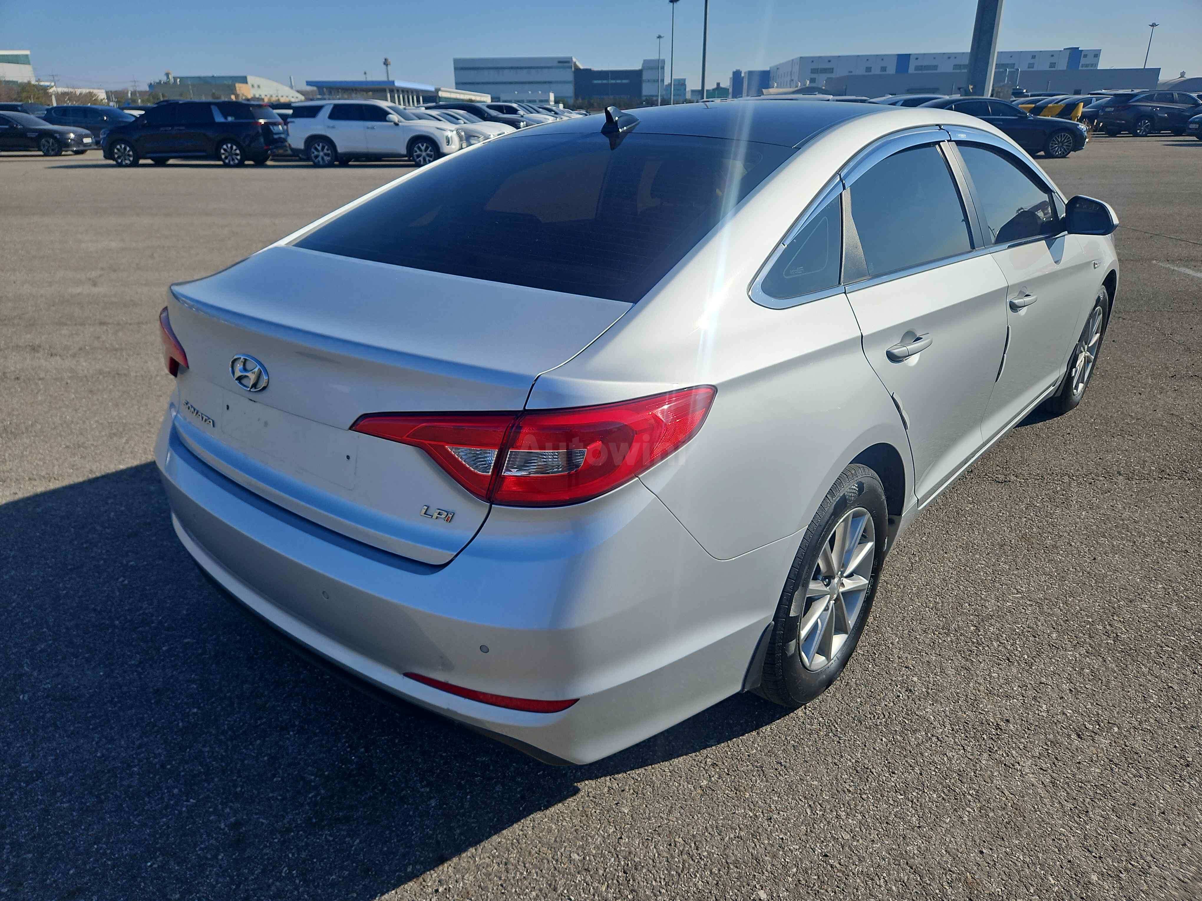 2016 HYUNDAI SONATA VIN: KMHE341DBGA216242