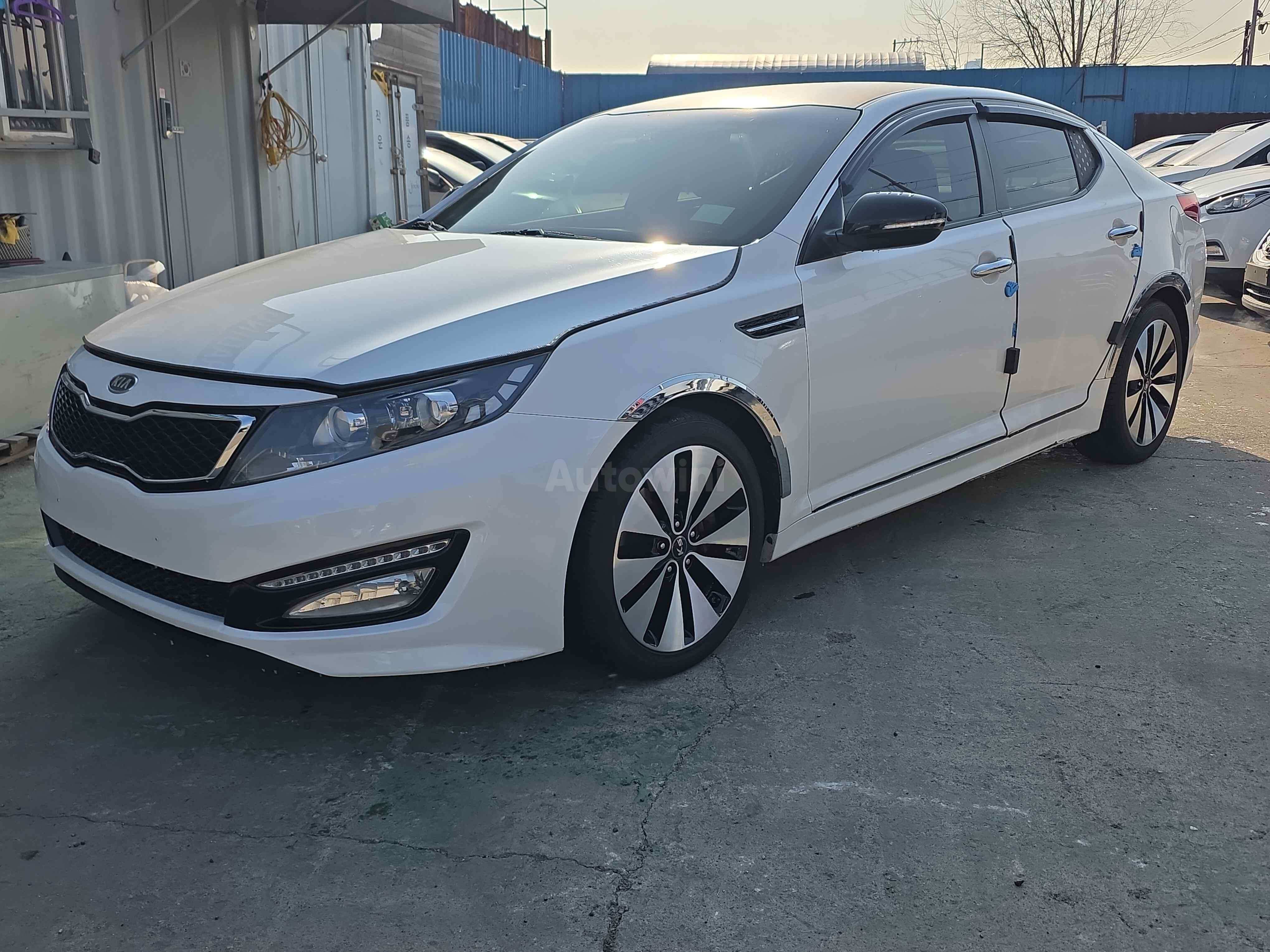 2012 KIA K5 VIN: KNAGN416BCA233280