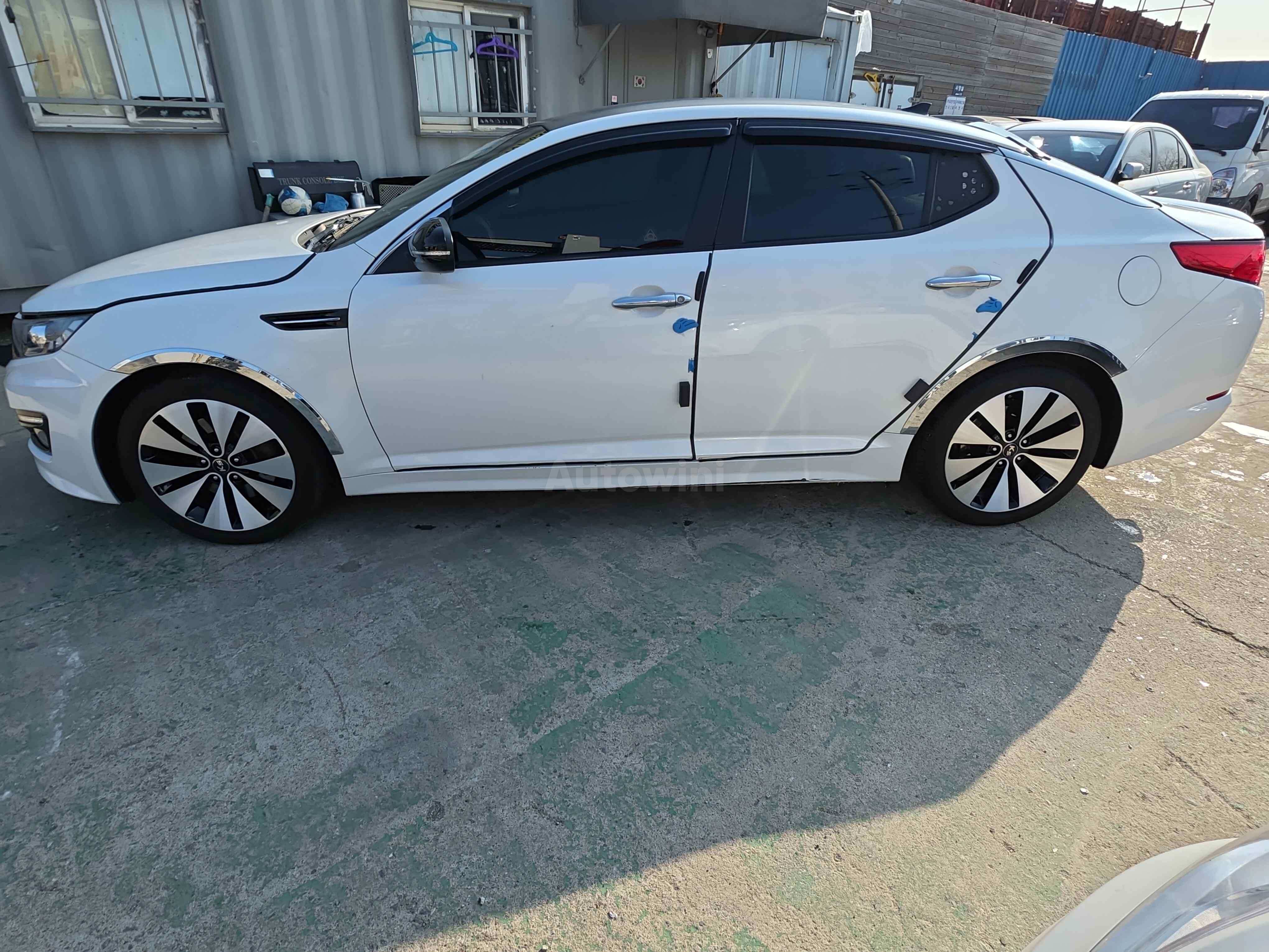 2012 KIA K5 VIN: KNAGN416BCA233280