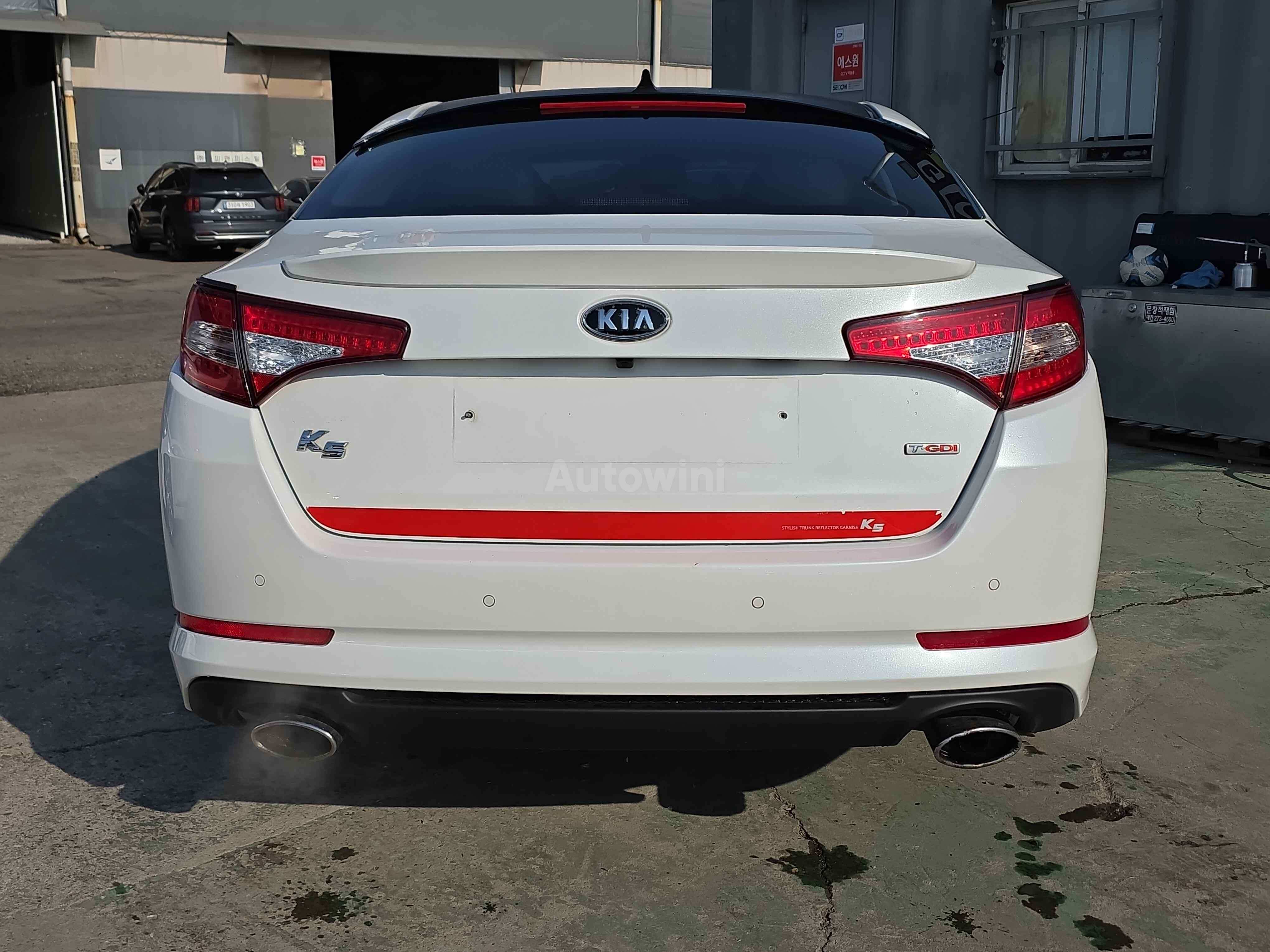 2012 KIA K5 VIN: KNAGN416BCA233280