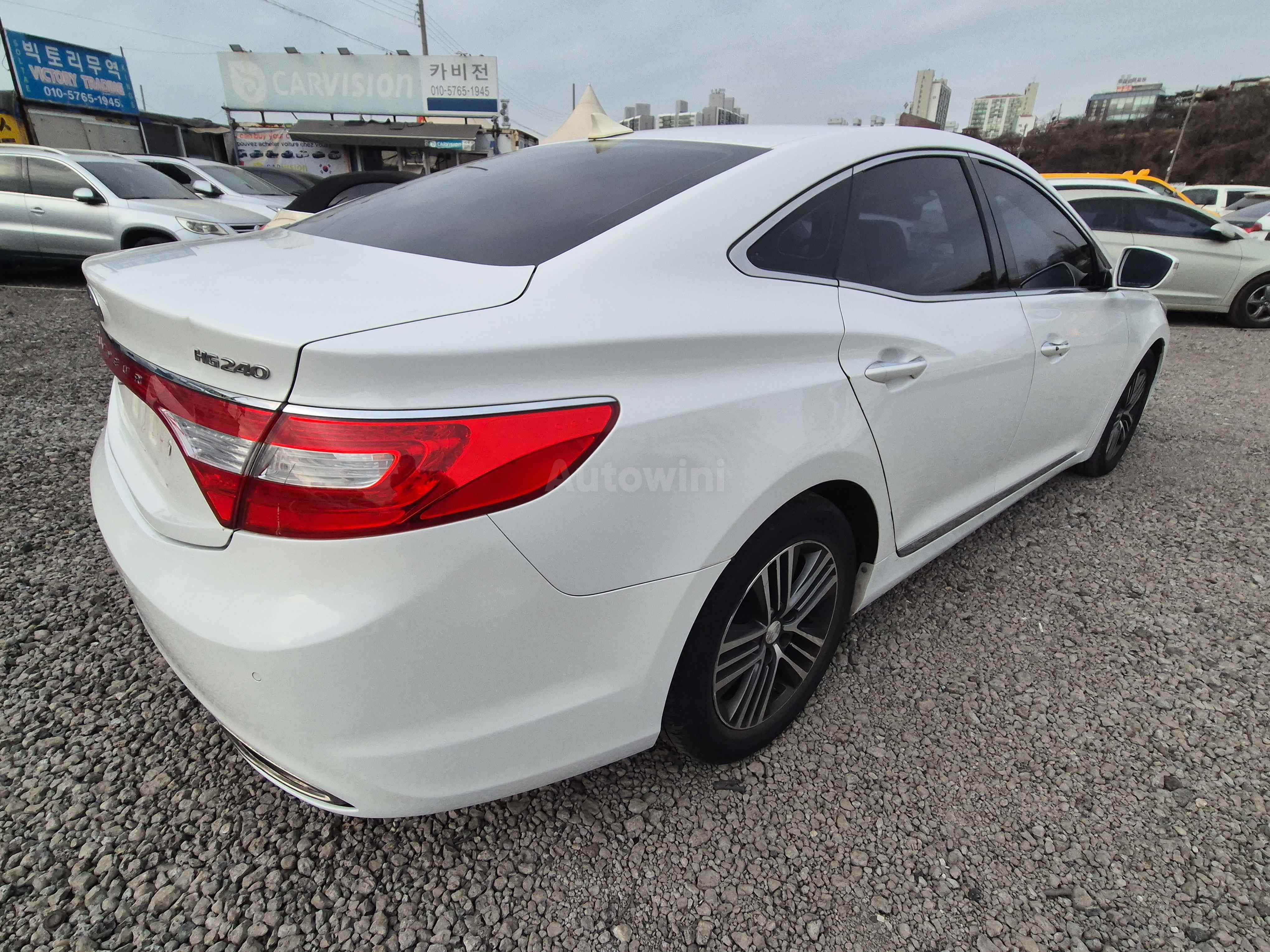 2013 HYUNDAI GRANDEUR VIN: KMHFF41CBDA263117