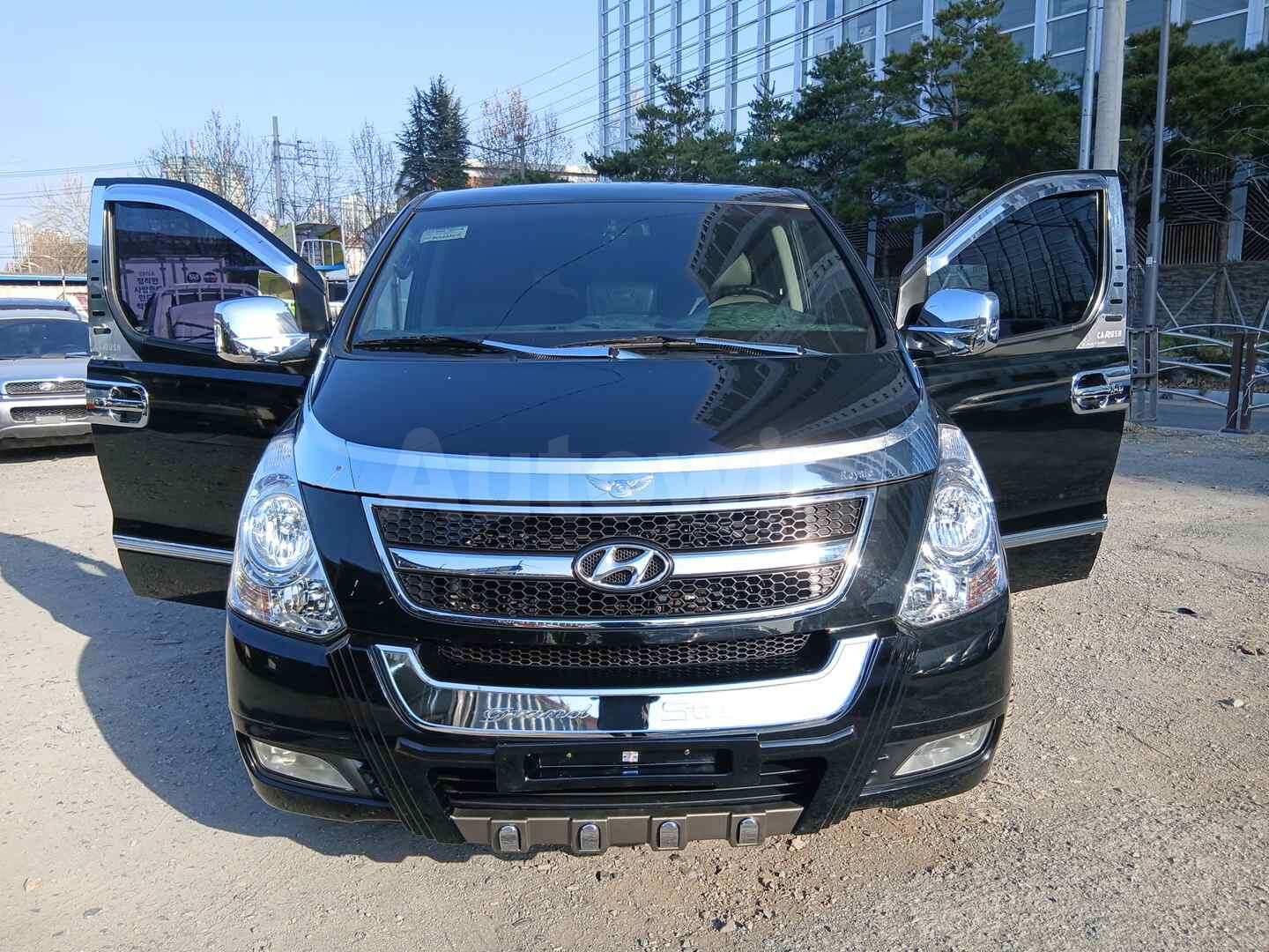 2011 HYUNDAI STAREX VIN: KMJWA37JBBU388839