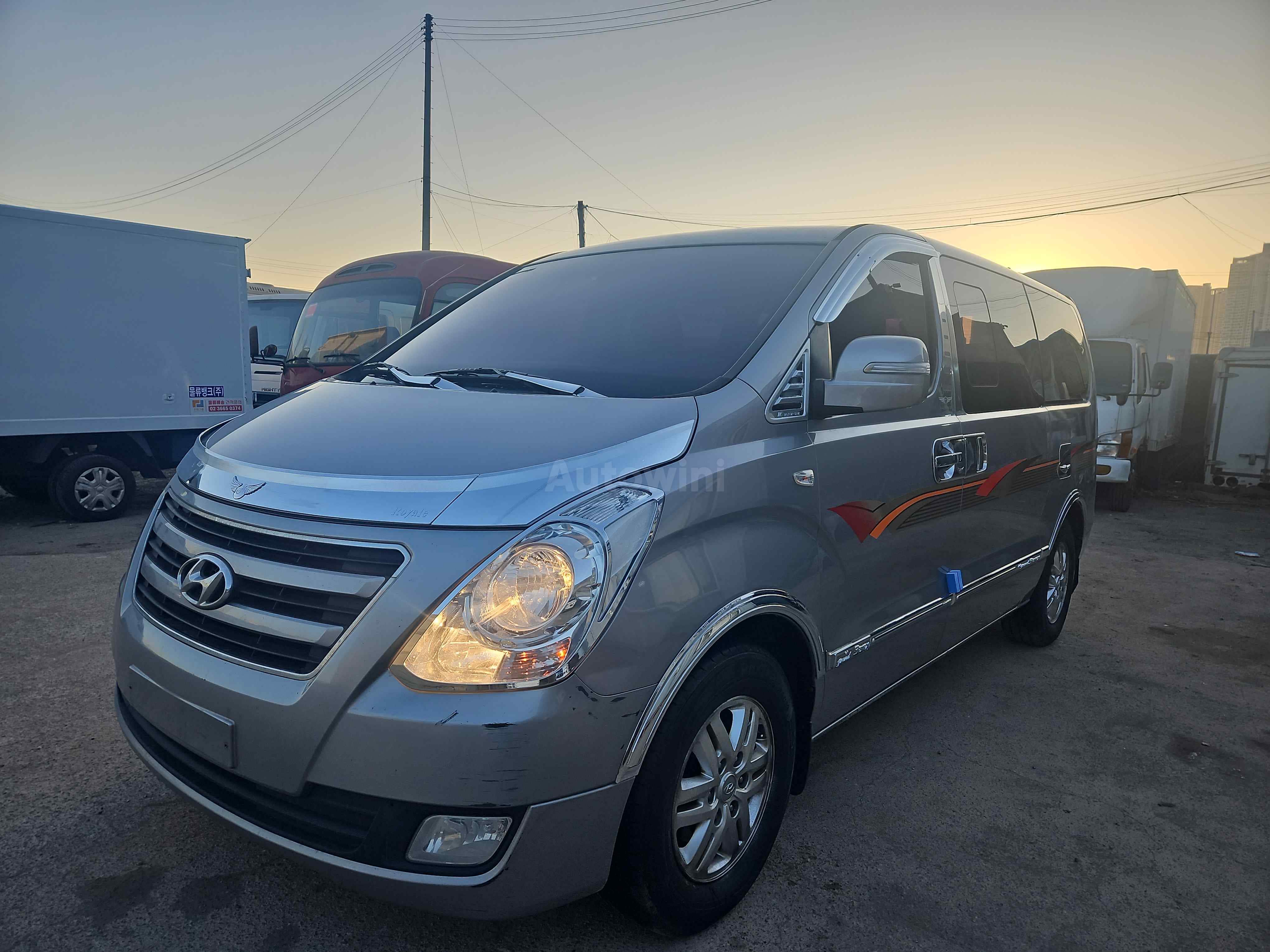 2016 HYUNDAI STAREX VIN: KMFWBX7KBGU815590