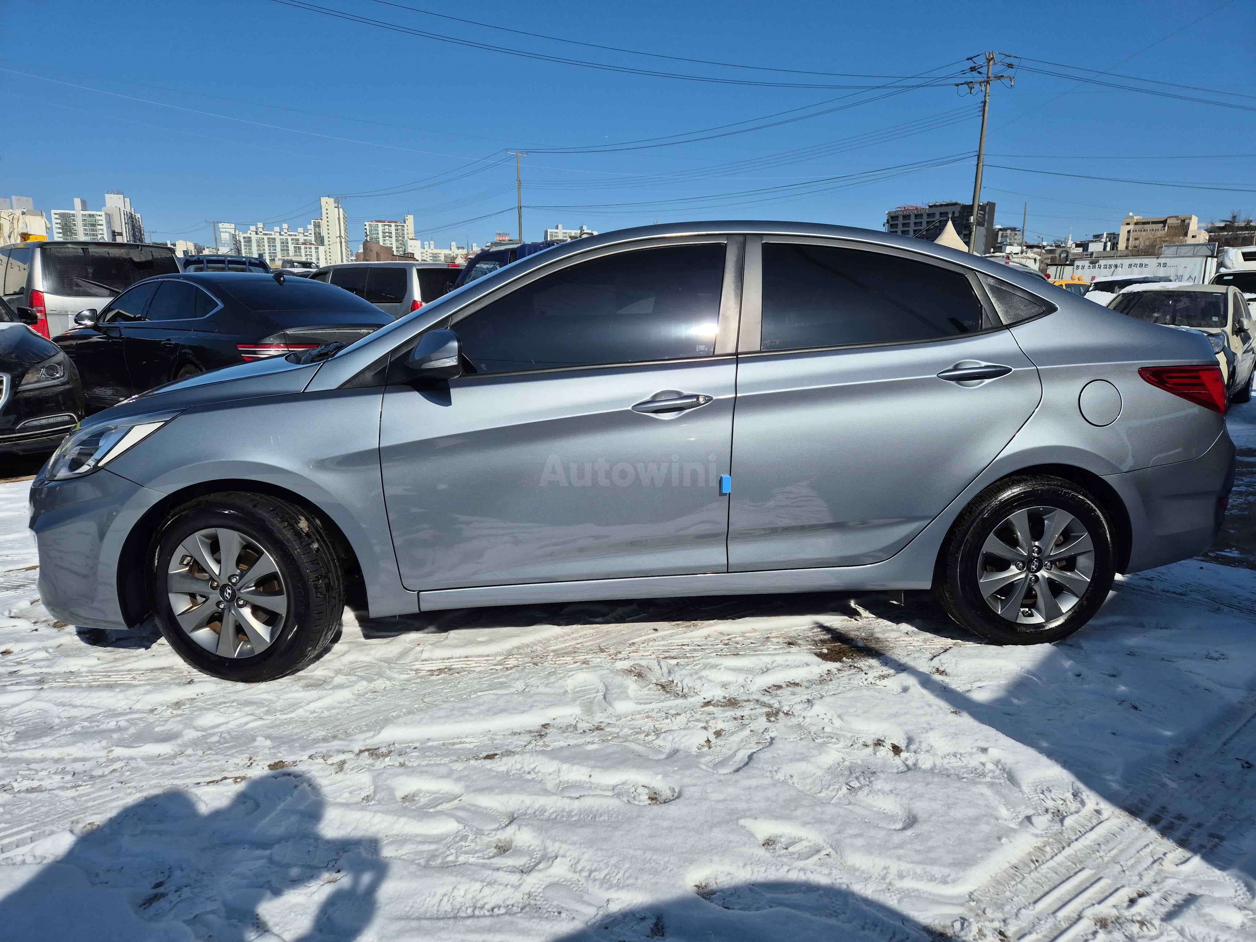 2018 HYUNDAI ACCENT VIN: KMHCT41BEJU369940