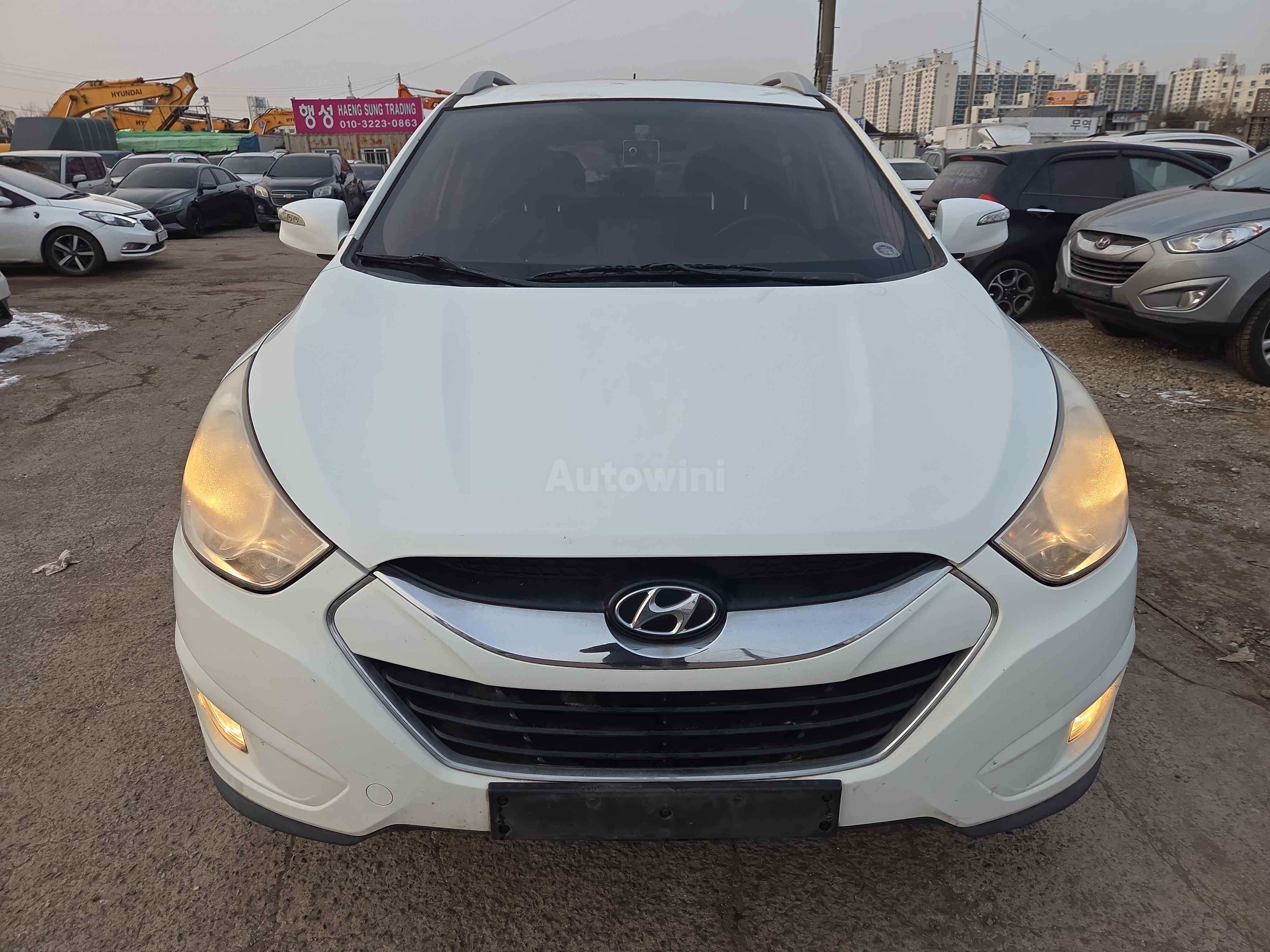 2010 HYUNDAI TUCSON VIN: KMHJU81VBAU014907