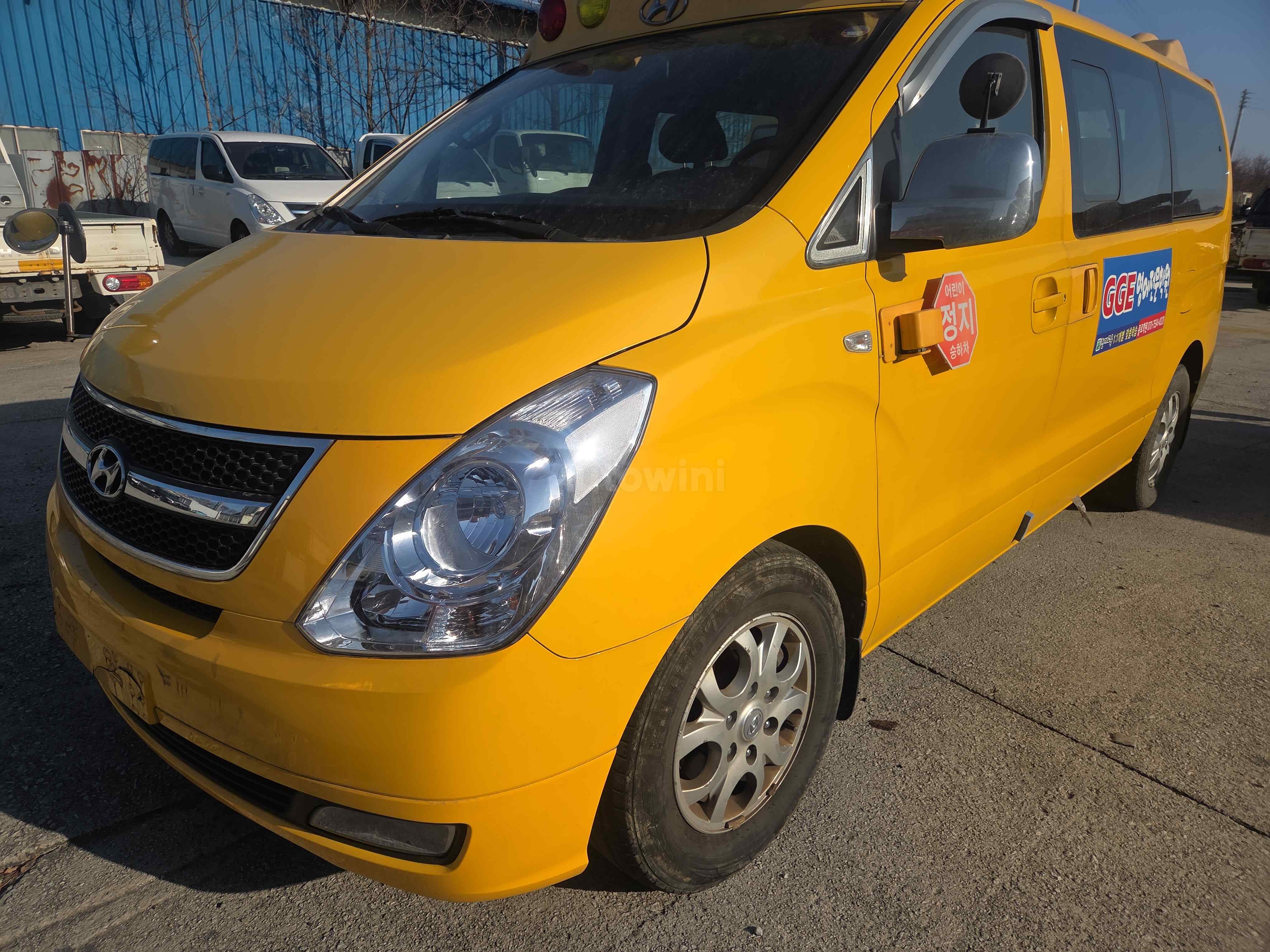 2014 HYUNDAI STAREX VIN: KMJWA37KBEU610991