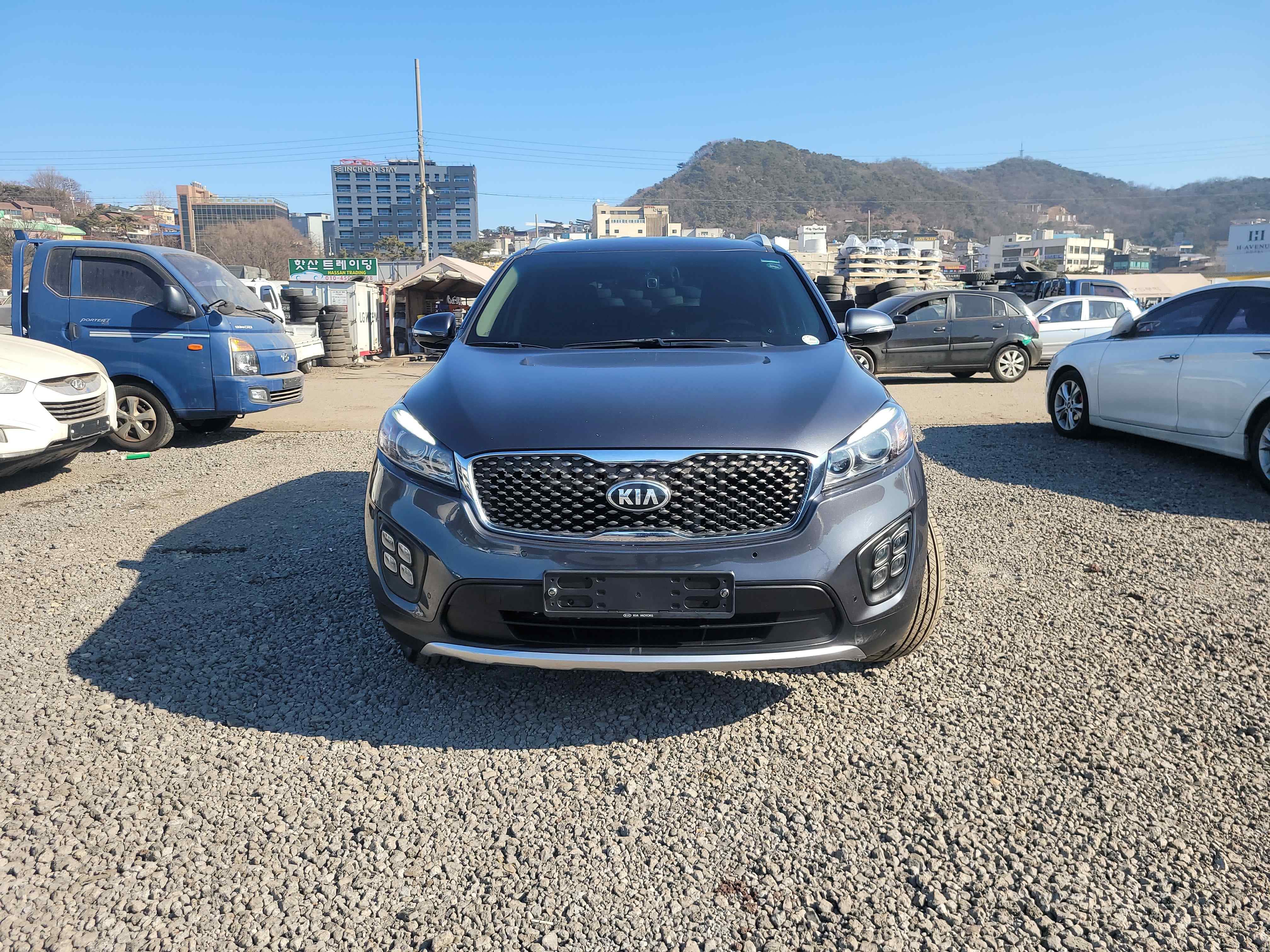 2016 KIA SORENTO VIN: KNAPH81BBGA243380