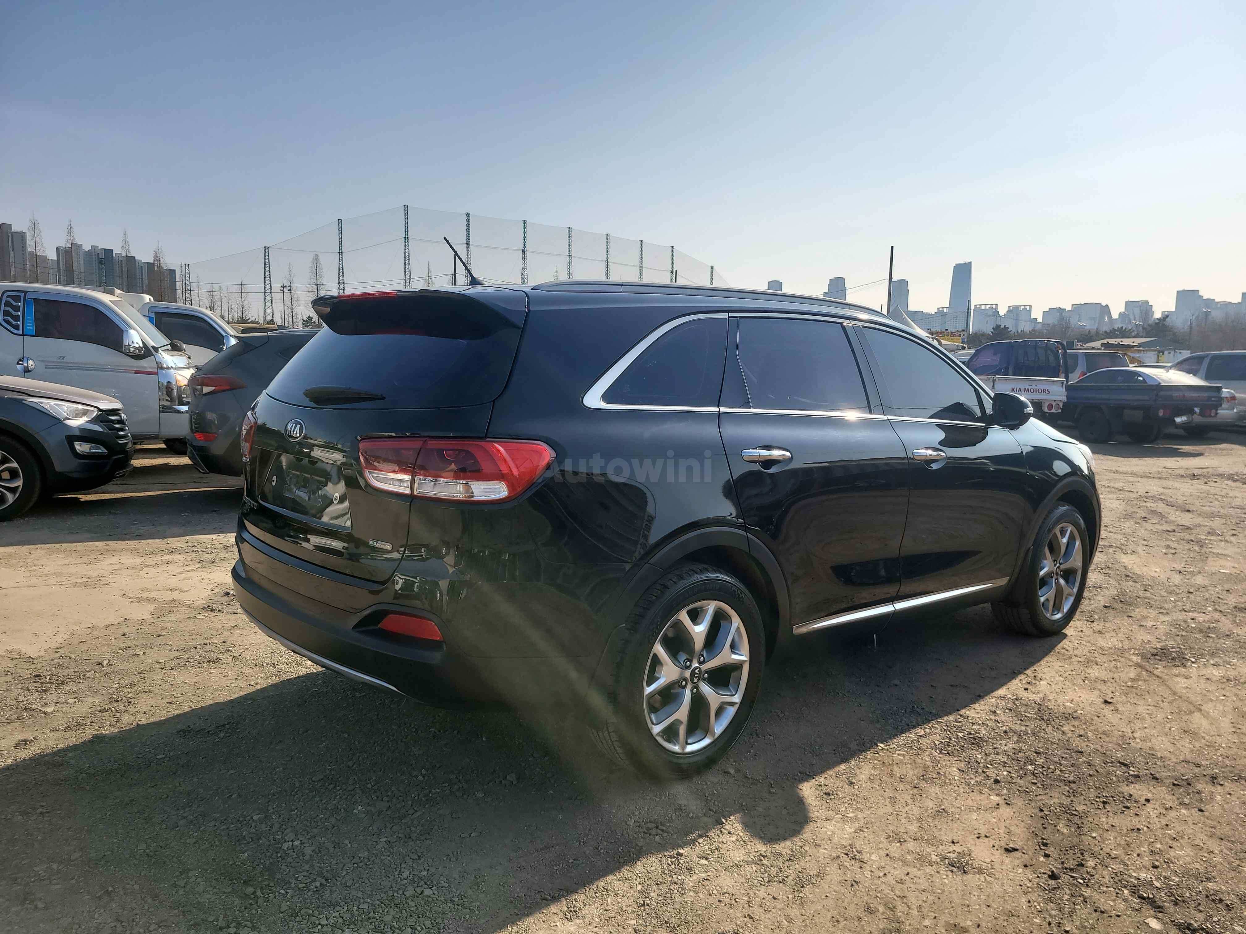 2015 KIA SORENTO VIN: KNAPS81ABFA099658