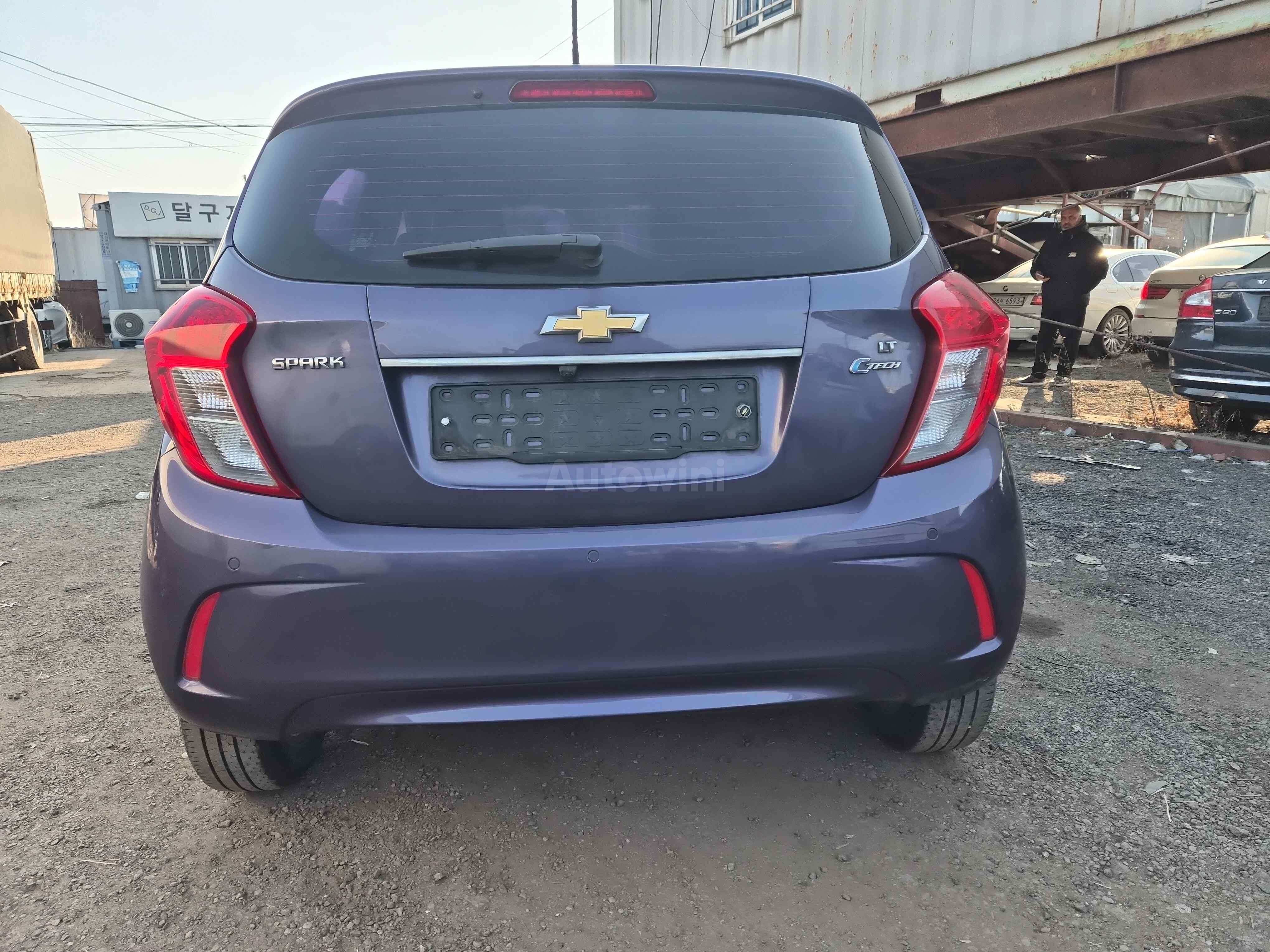 2016 CHEVROLET SPARK VIN: KLYDC487DGC013717