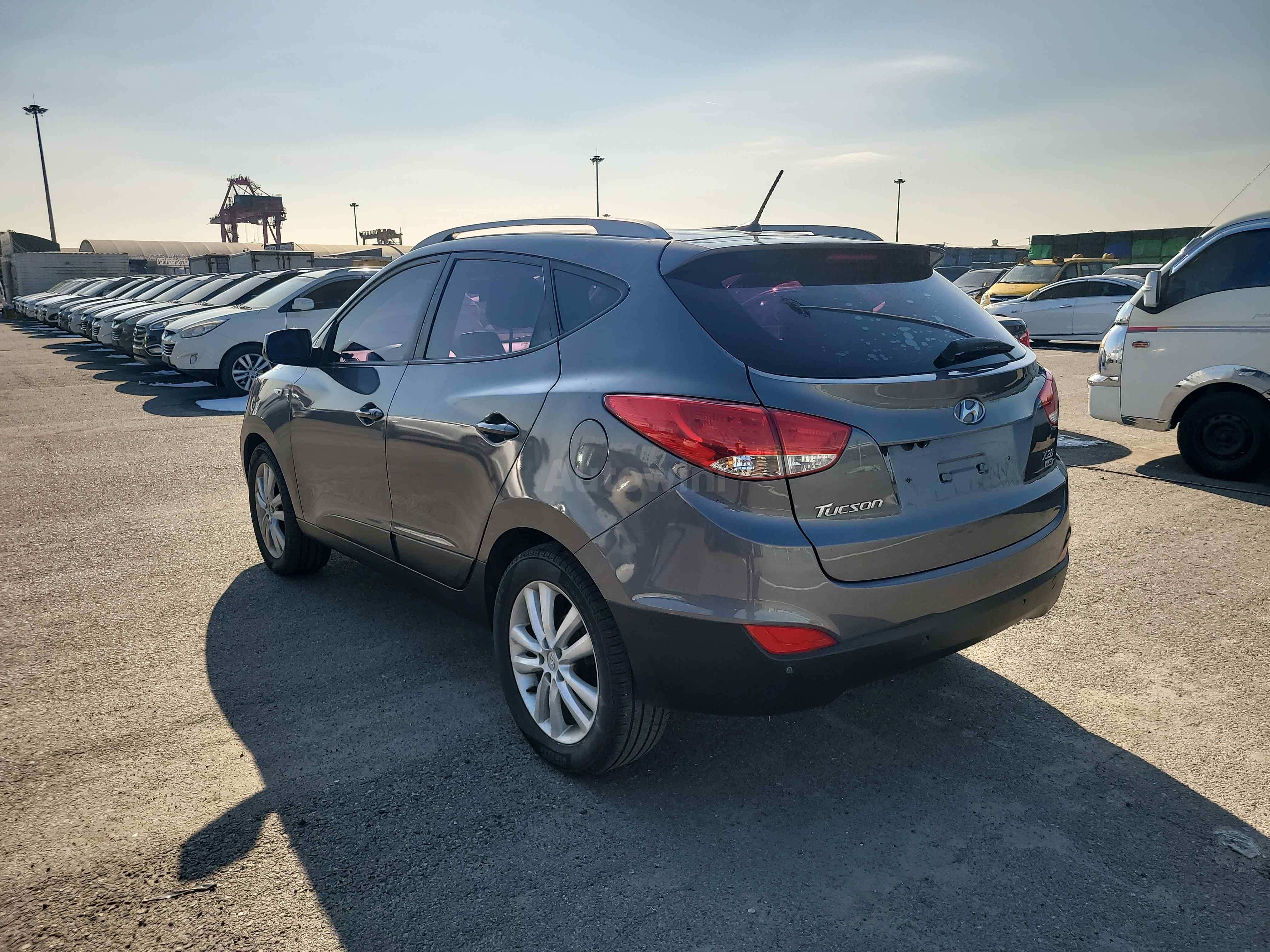 2013 HYUNDAI TUCSON VIN: KMHJT81VBDU712316
