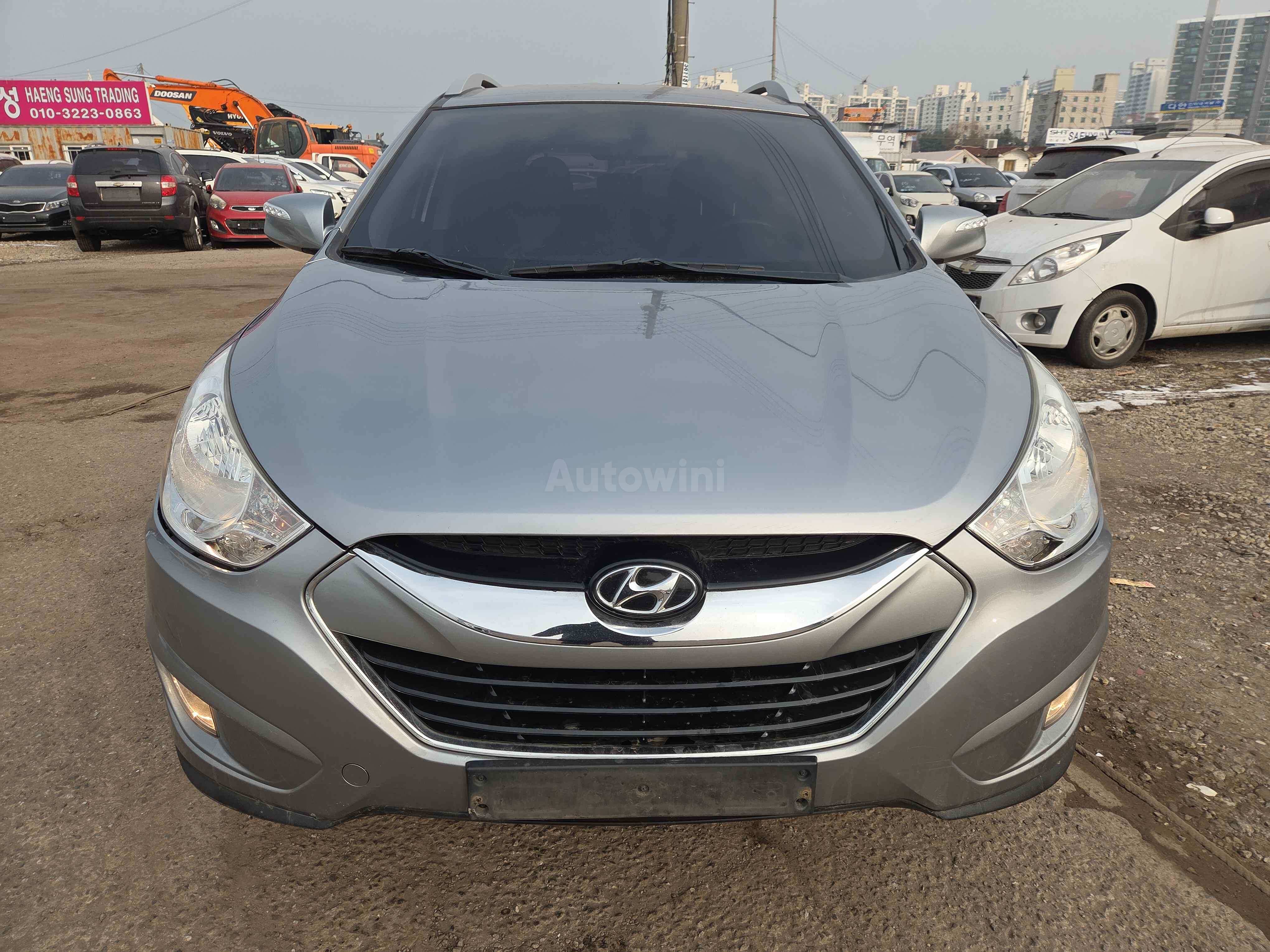 2010 HYUNDAI TUCSON VIN: KMHJU81VBAU017594