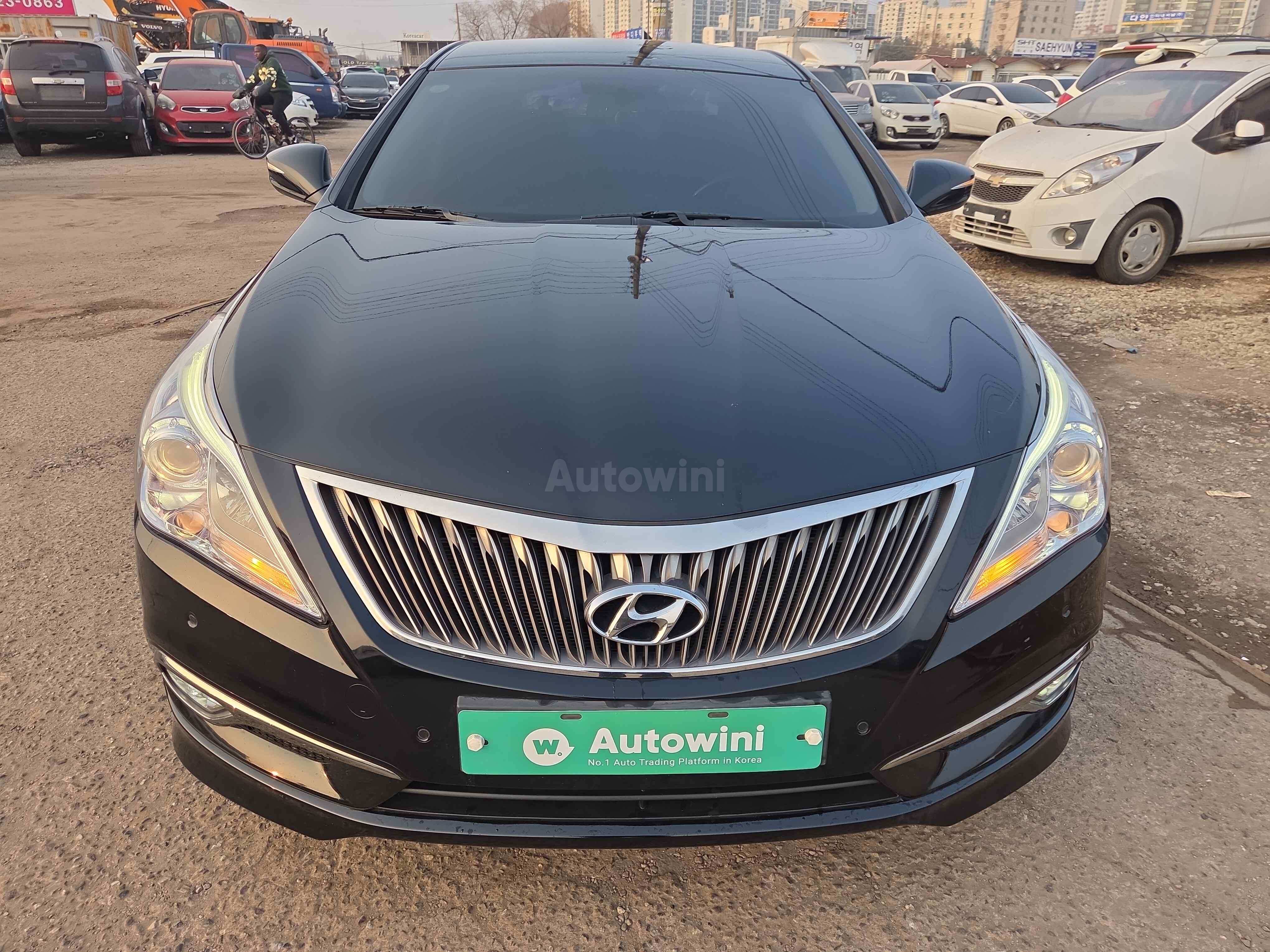 2016 HYUNDAI GRANDEUR VIN: KMHFF41CBGA512449