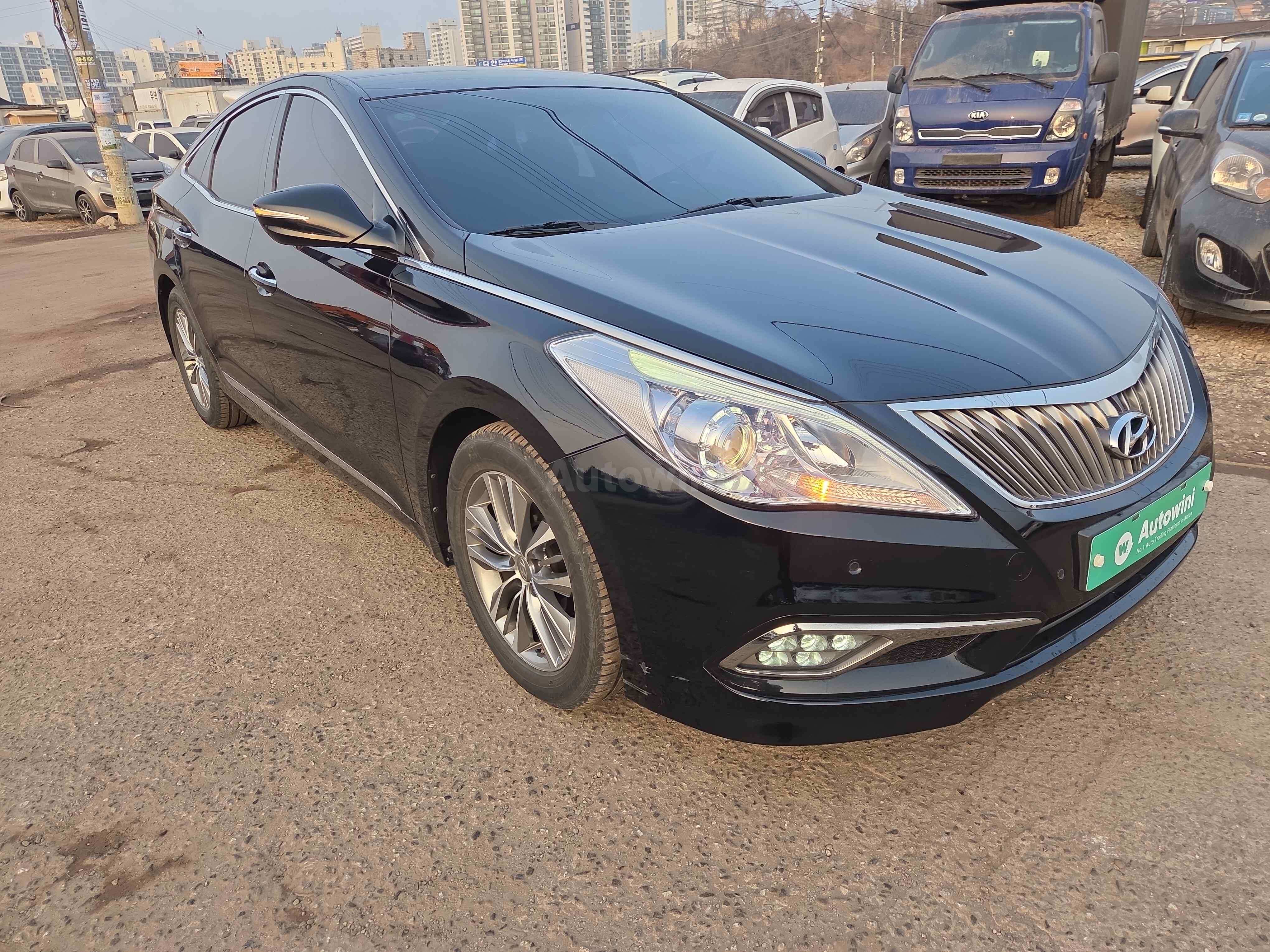 2016 HYUNDAI GRANDEUR VIN: KMHFF41CBGA512449